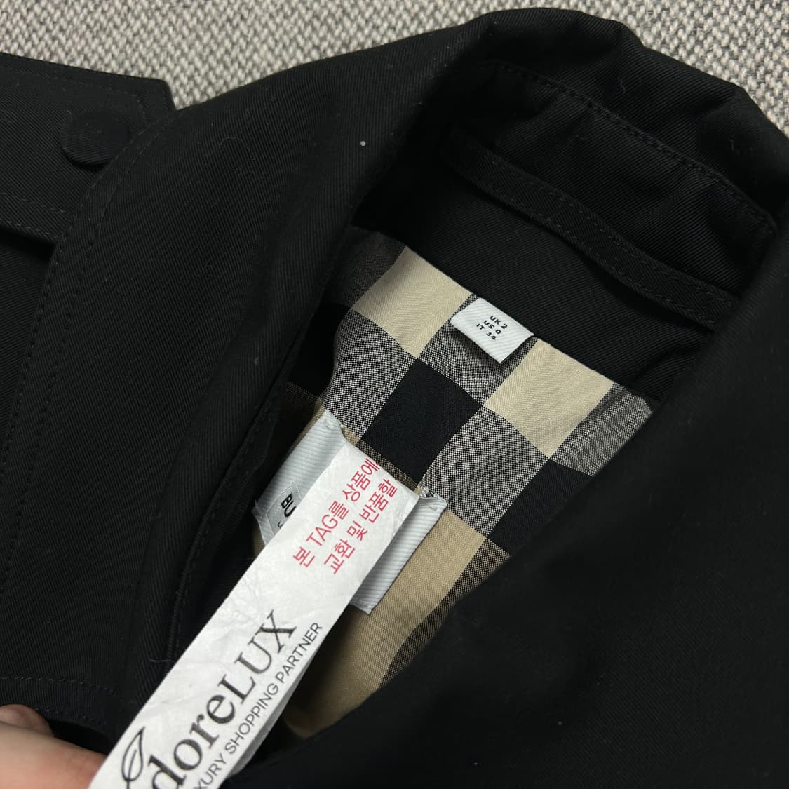 버버리 신형 개버딘 벨티드 트렌치코트(34) 상품이미지5