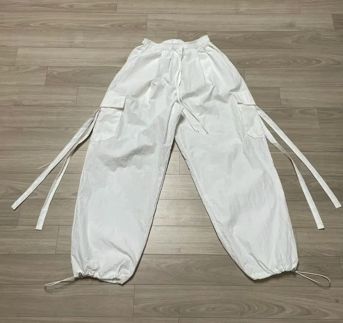 모어모먼트 나일론 트랙 팬츠 상품이미지1
