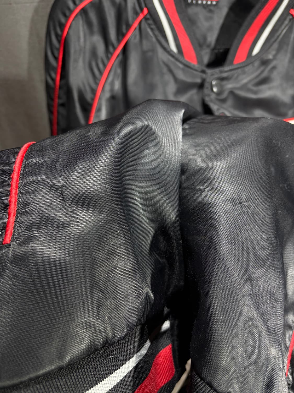 XL 마자플라바 패치 빅로고 레드라인 사틴 자켓 상품이미지7