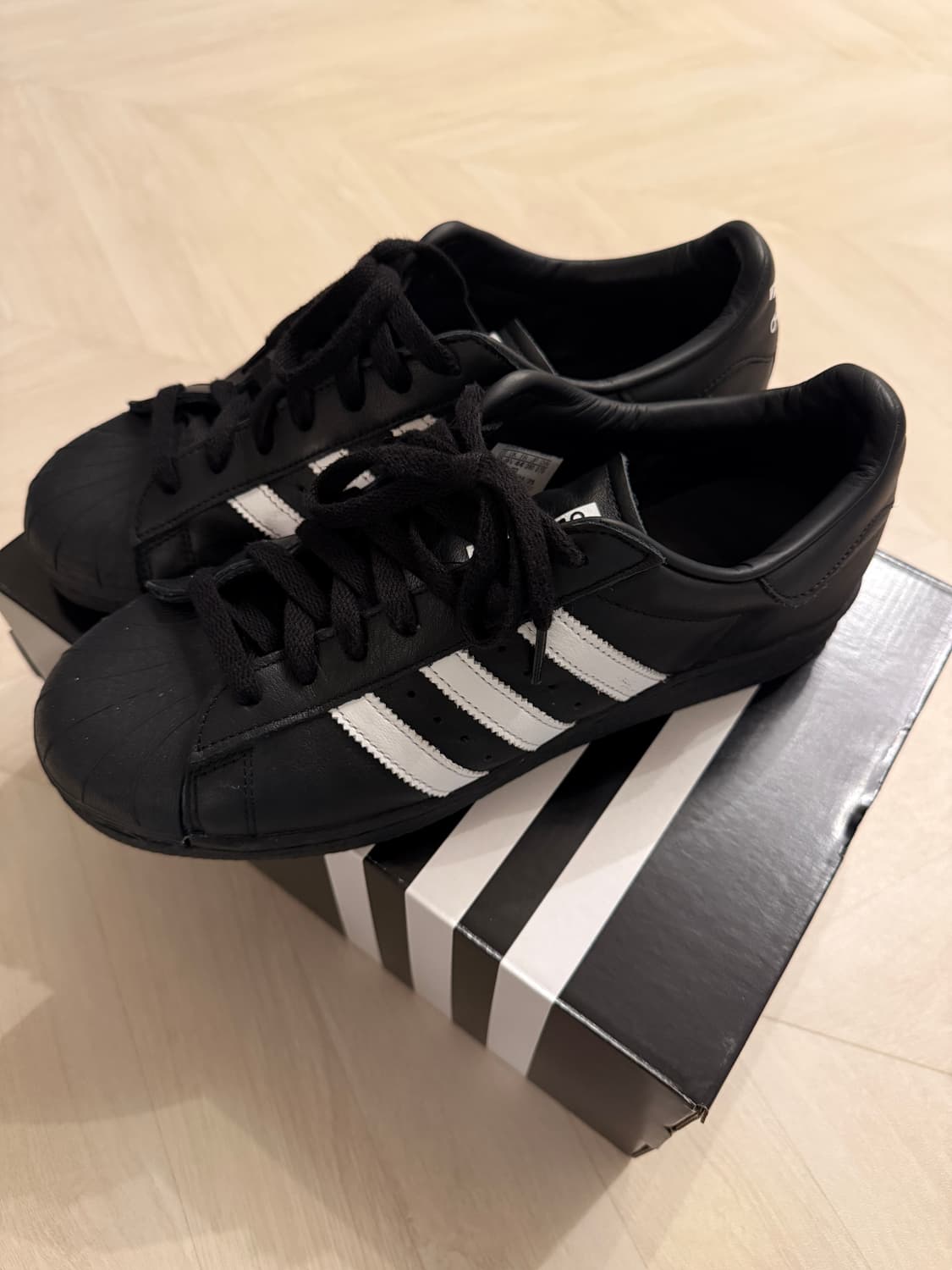 아디다스 슈퍼스타 블랙 상품이미지1