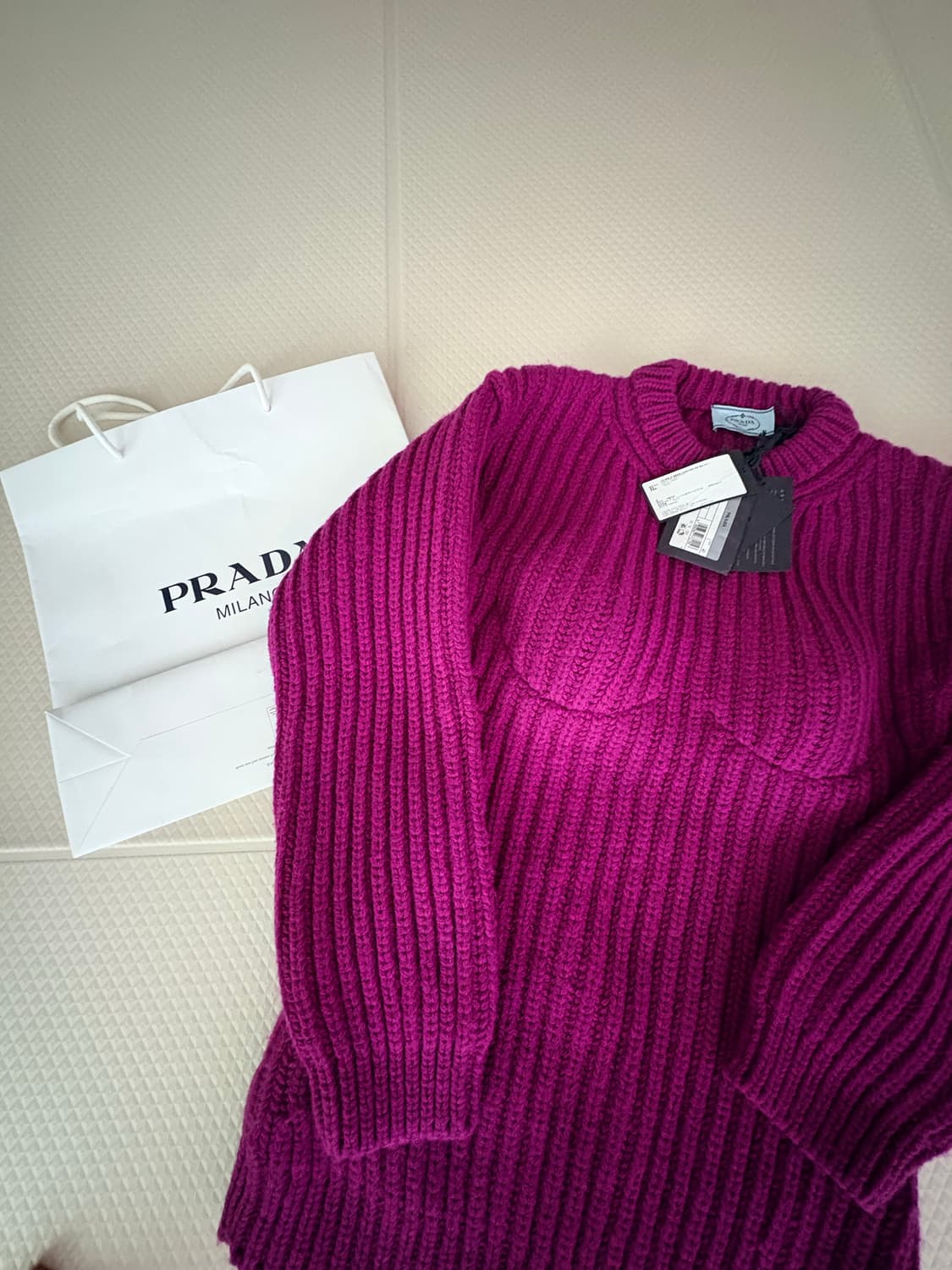 새상품 ) 프라다 백로고 울니트 사이즈40 상품이미지3