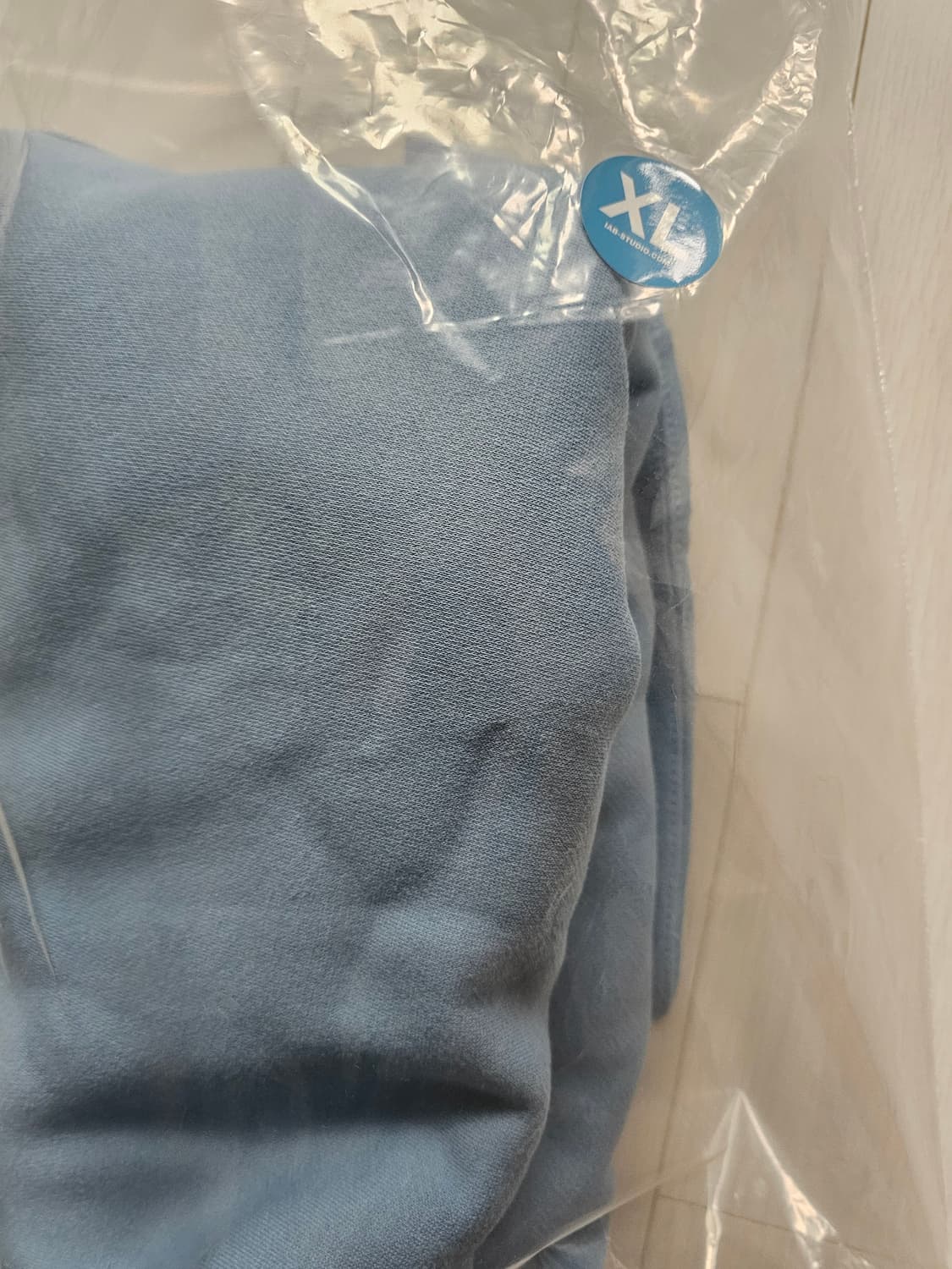 새상품 아이앱스튜디오 크루넥 맨투맨 스카이블루 XL 상품이미지5