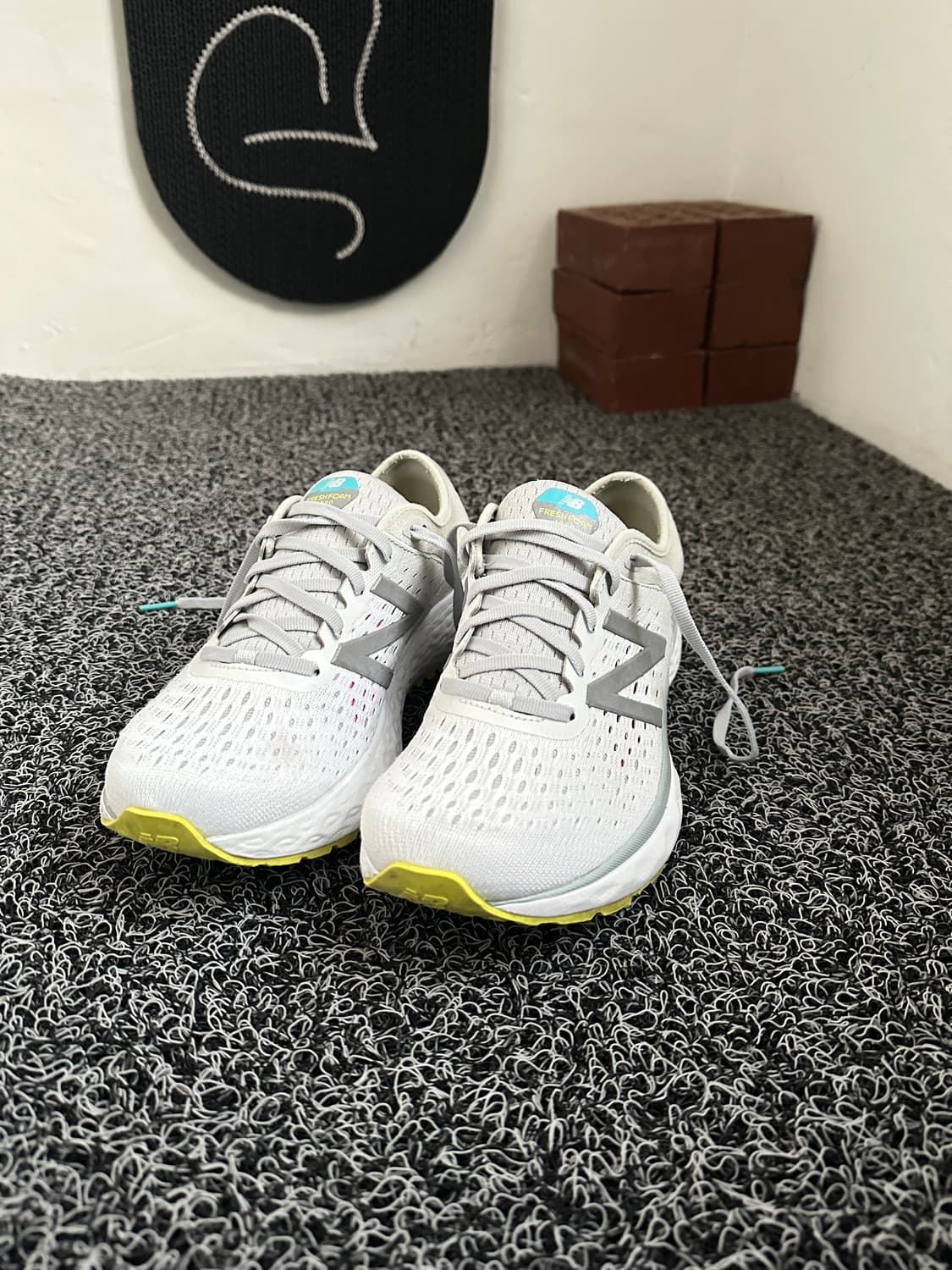 뉴발란스 Fresh Foam 흰색 운동화 250mm 상품이미지2