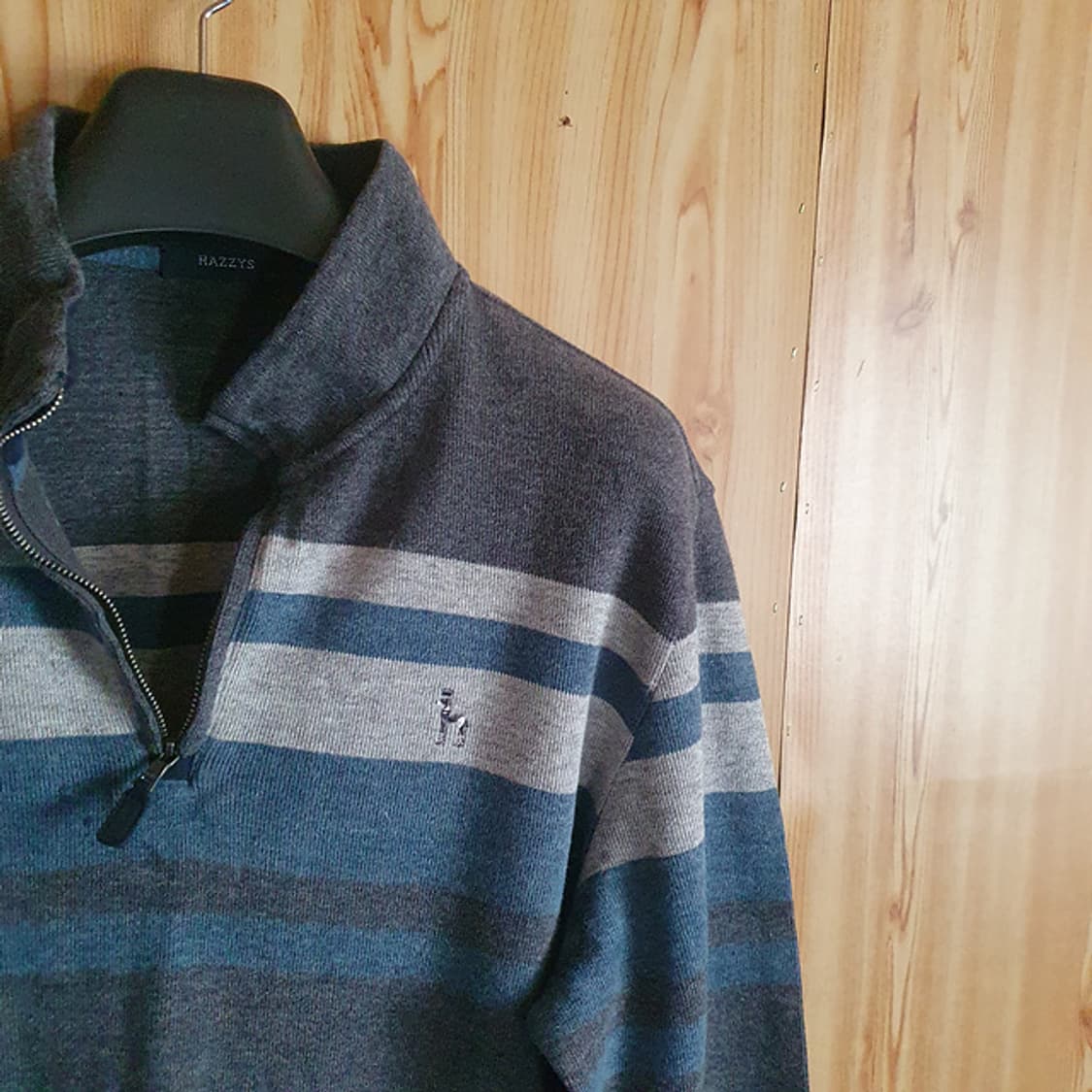 헤지스 반집업 니트 110 상품이미지2