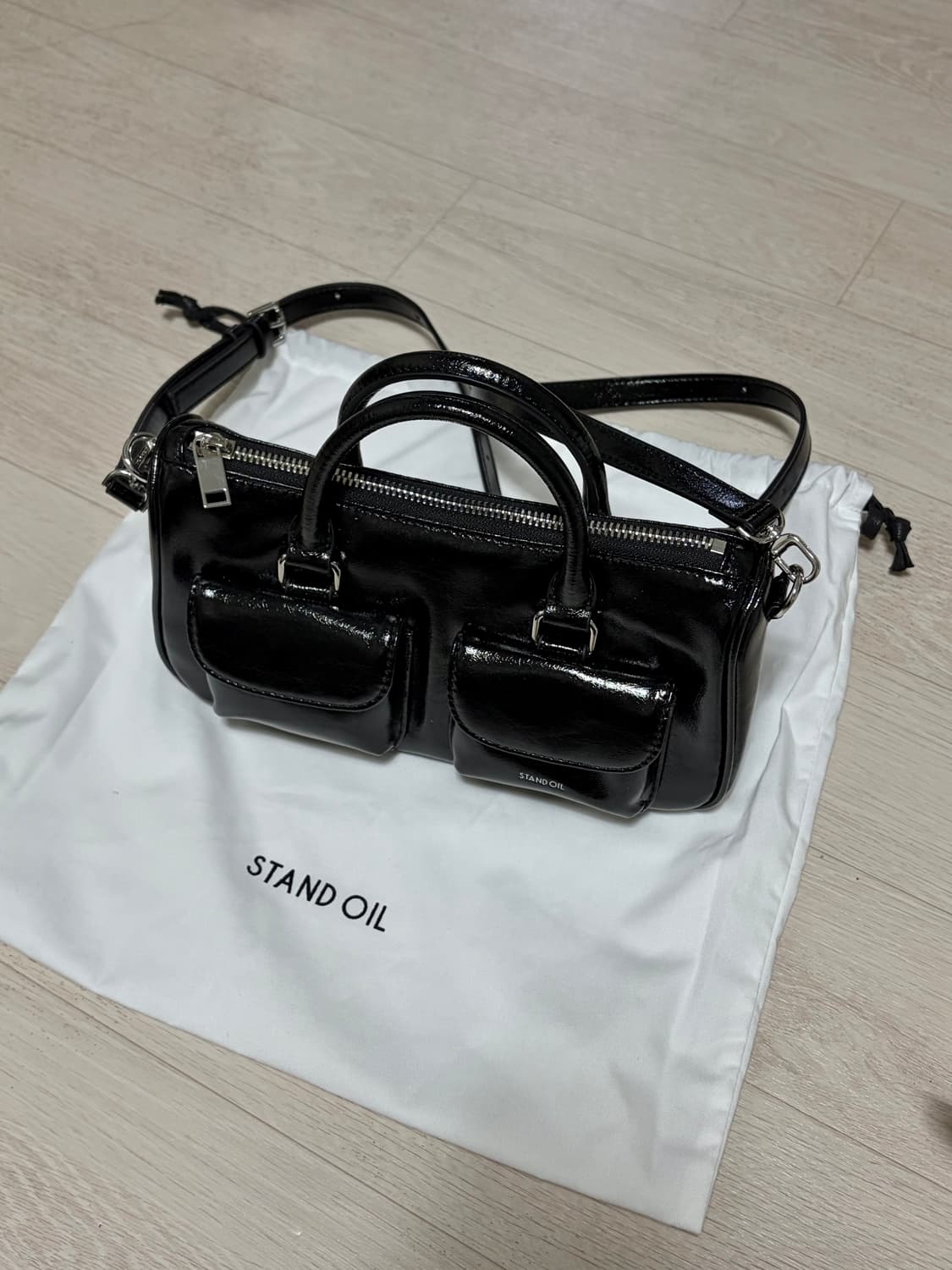 스탠드오일 츄비하프백 블랙 상품이미지4