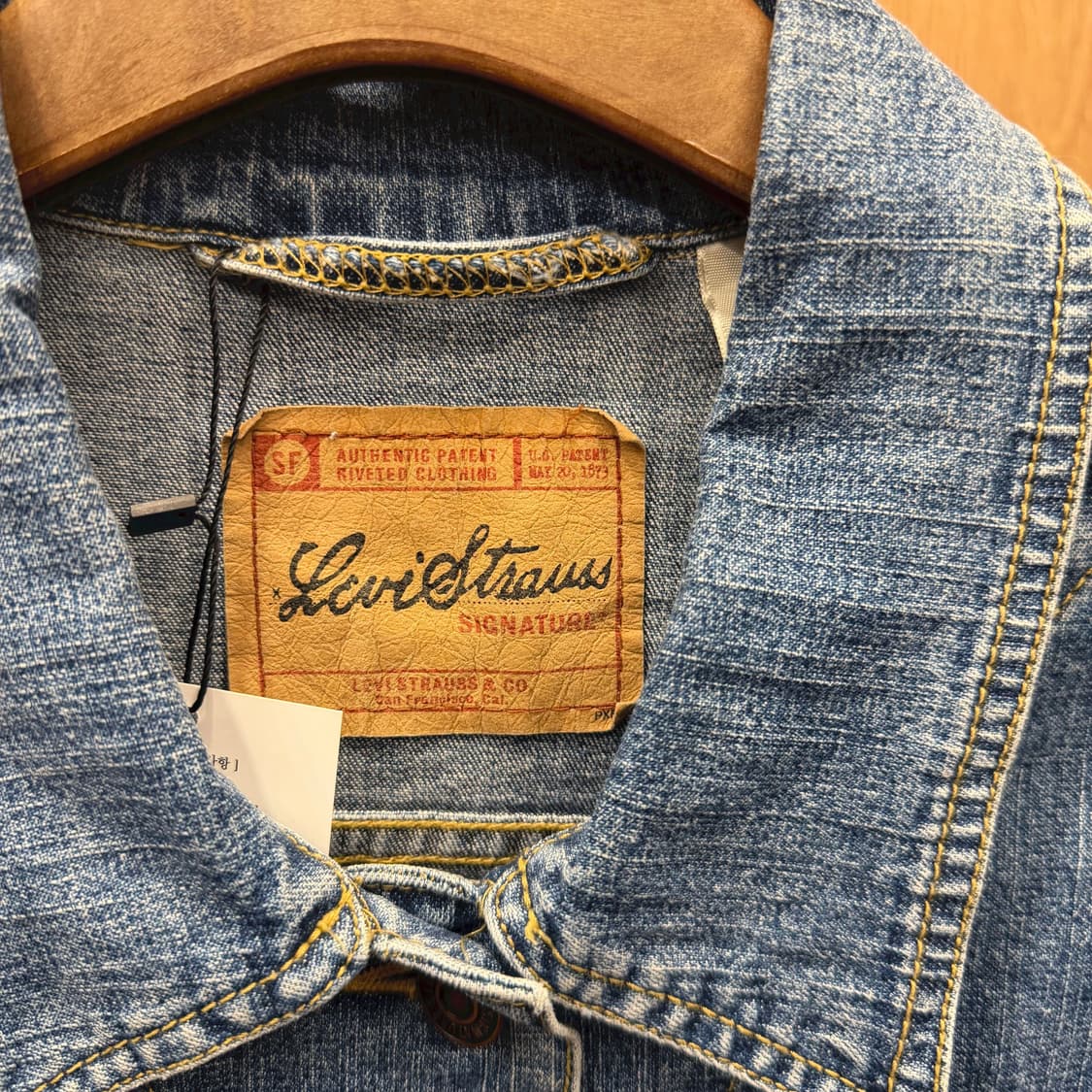 리바이스 트러커 데님 자켓 워싱 스트레치 옐로우 스티치 포켓 디테일 중청 상품이미지7