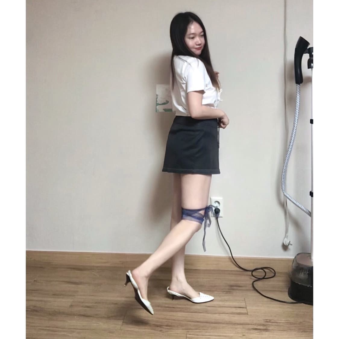 아디다스 챠콜 미니 스커트 📽️  상품이미지2