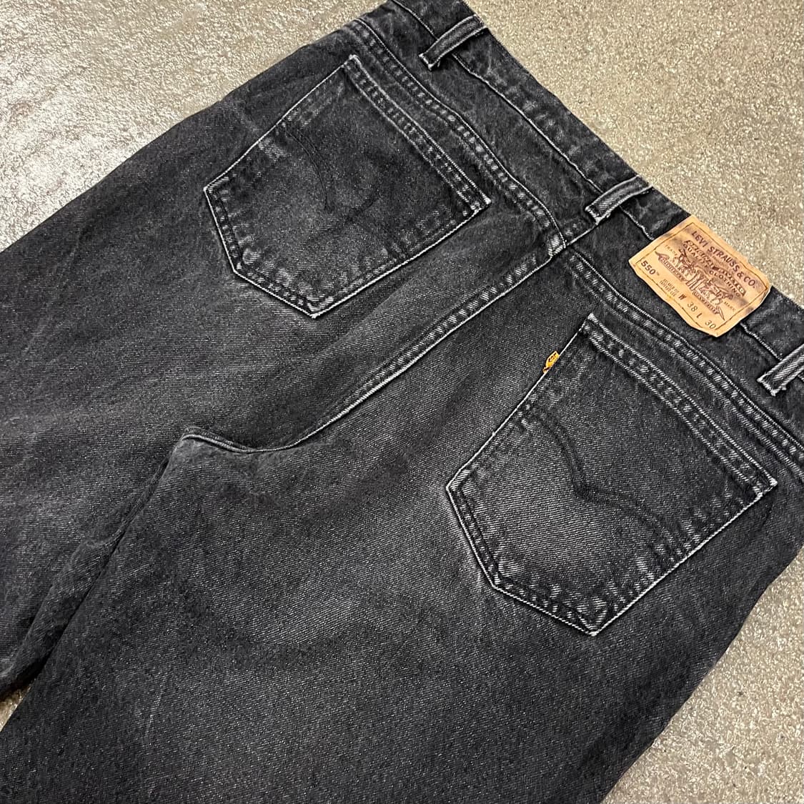 90s USA 리바이스550 오렌지탭 블랙진 (37“) 상품이미지3