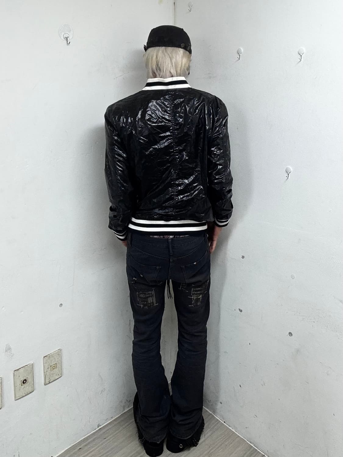 Glossy Zipper Detail Nylon Jacket 상품이미지4