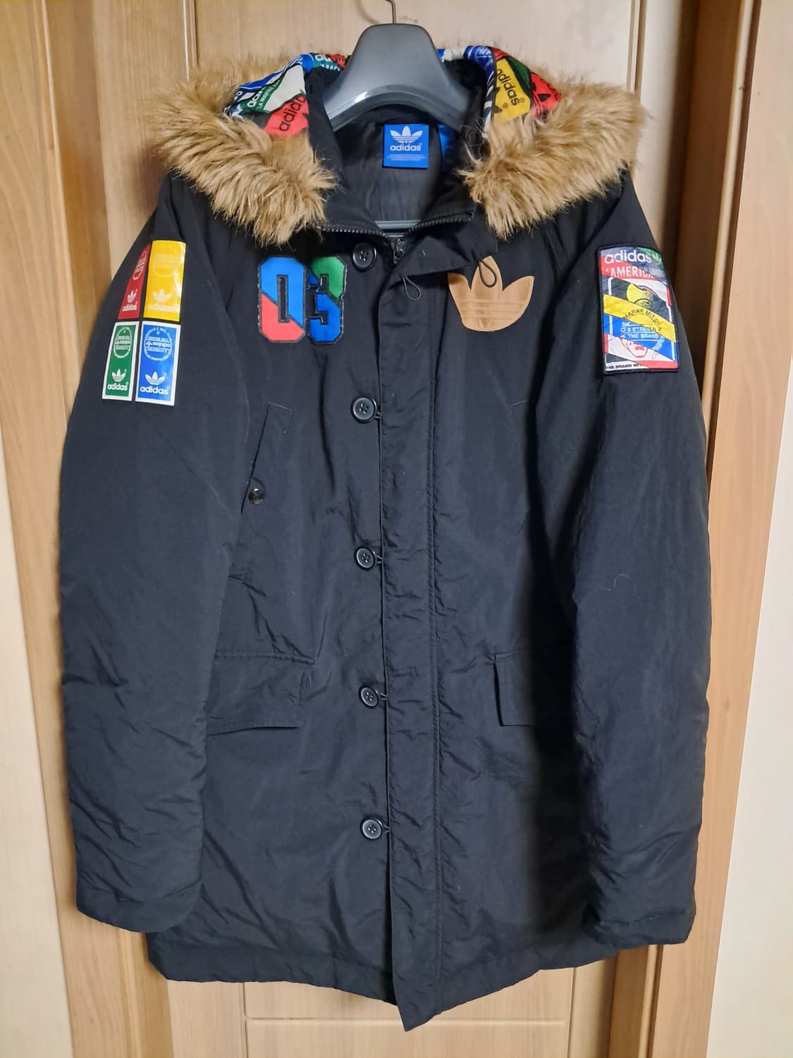 아디다스 뱃지 롱패딩 남성100  상품이미지1