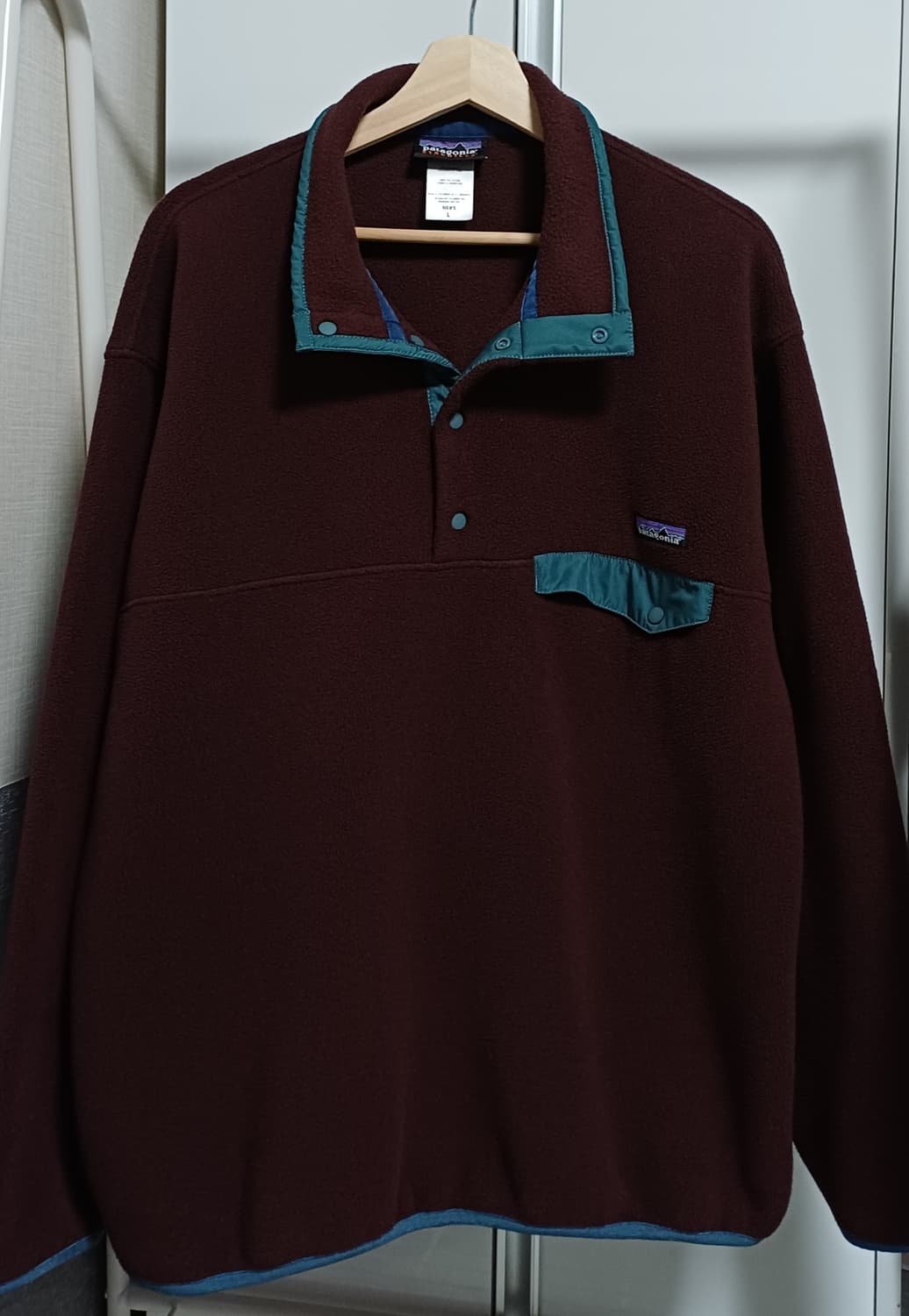 [L] 파타고니아 신칠라 스냅티 버건디 브라운 상품이미지1