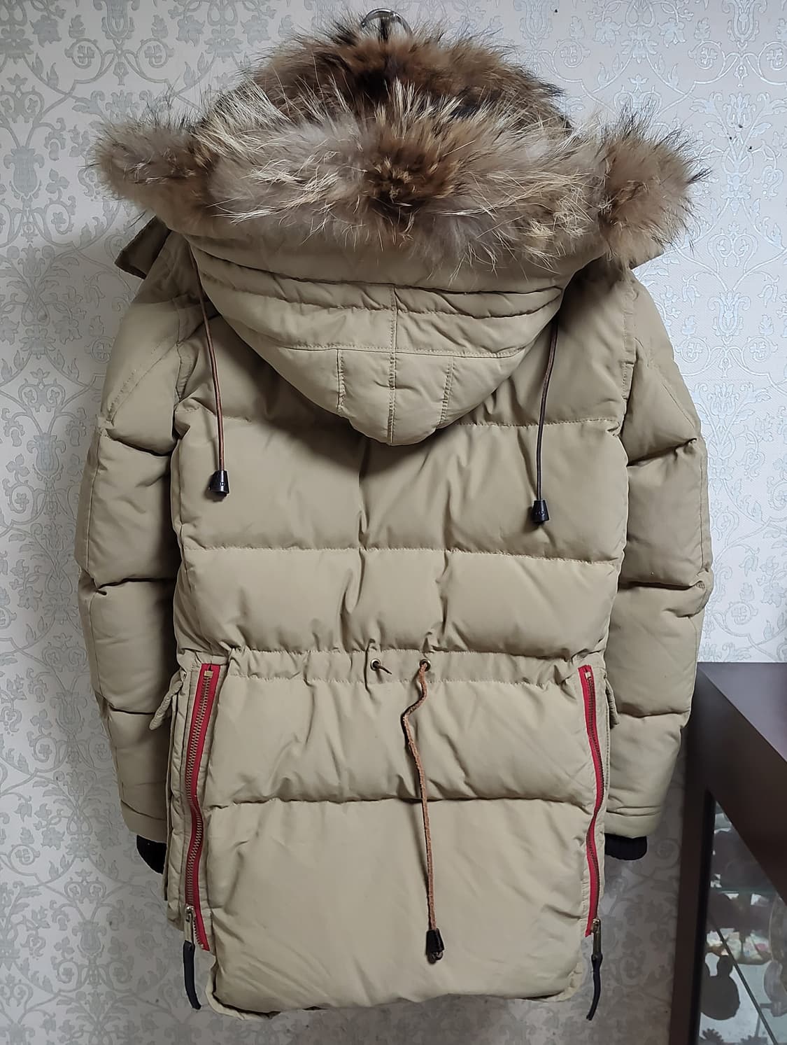 디스퀘어드 더블라쿤 방패패딩 상품이미지2