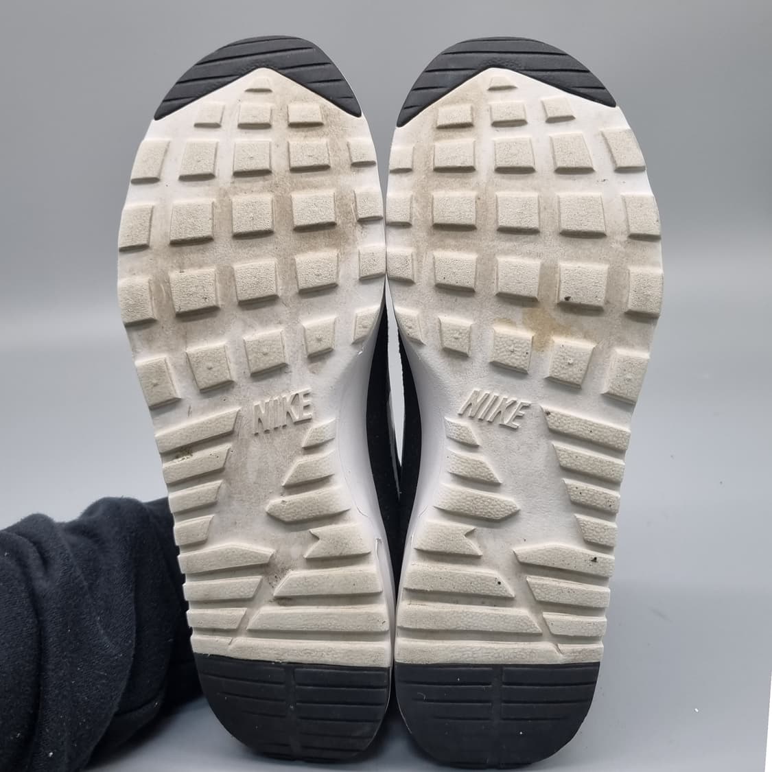 나이키 에어맥스 테아 검흰 운동화255 상품이미지3