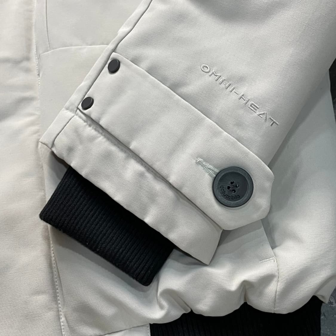 95 콜럼비아 라쿤 숏 패딩  상품이미지5