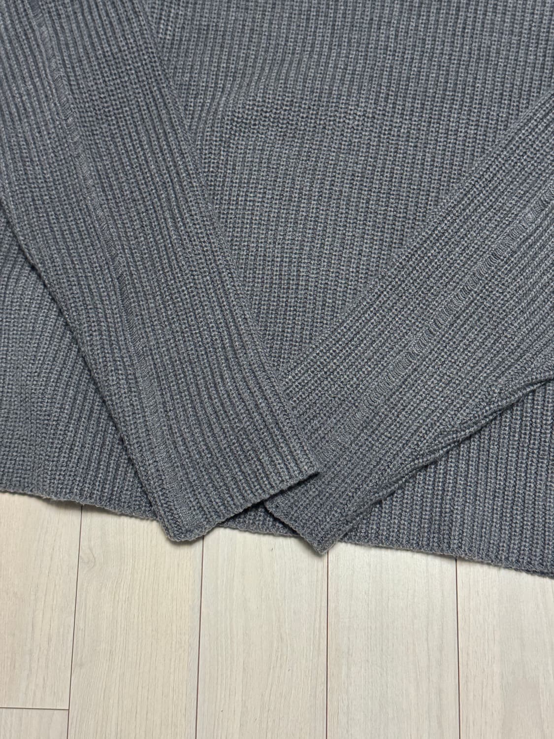 노클 니트 Dylan Back Cable Knit Grey 상품이미지6