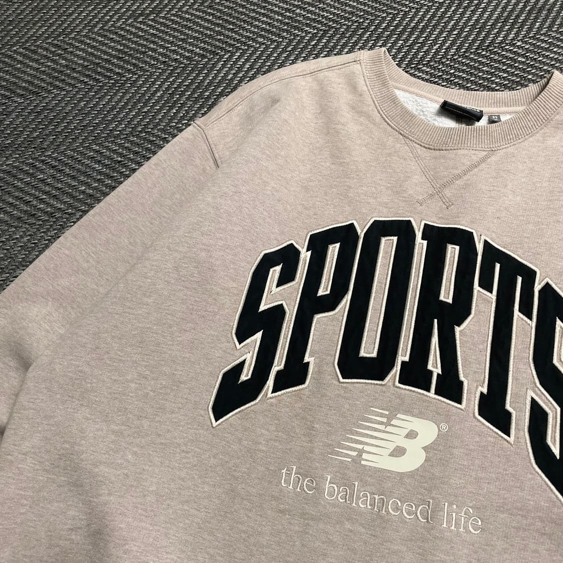 뉴발란스 SPORTS 빅로고 기모 스웻 맨투맨o 5130 상품이미지5