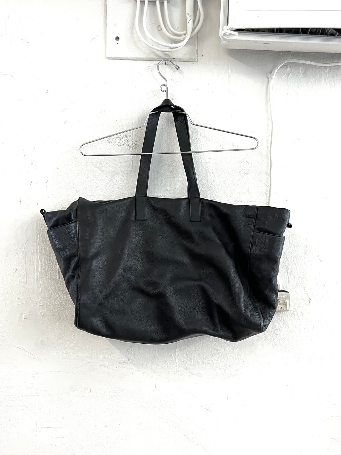 알렉산더 맥퀸 스컬 레더 빅 숄더백 상품이미지10