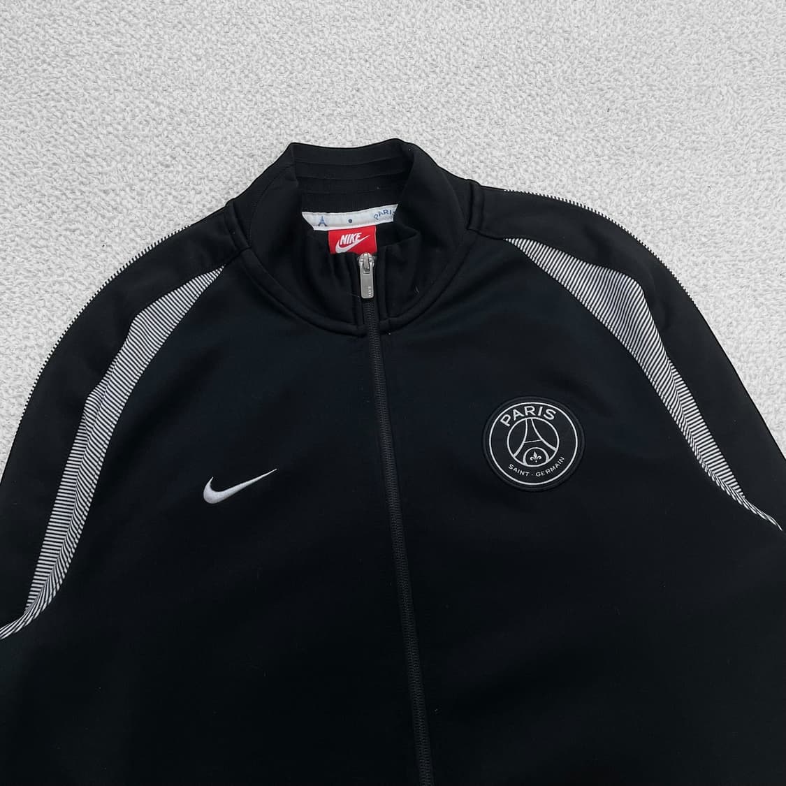 나이키 16-17 파리생제르망 어센틱 트랙탑 져지 상품이미지2