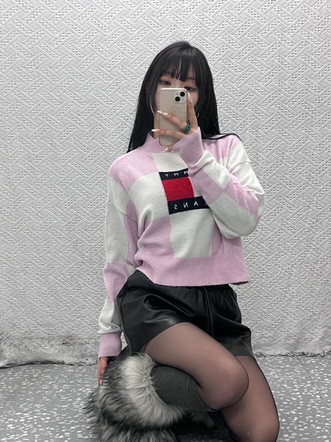 타미힐피거 체커보드 플래그 딸기우유 크롭 니트 XS C09427 상품이미지1