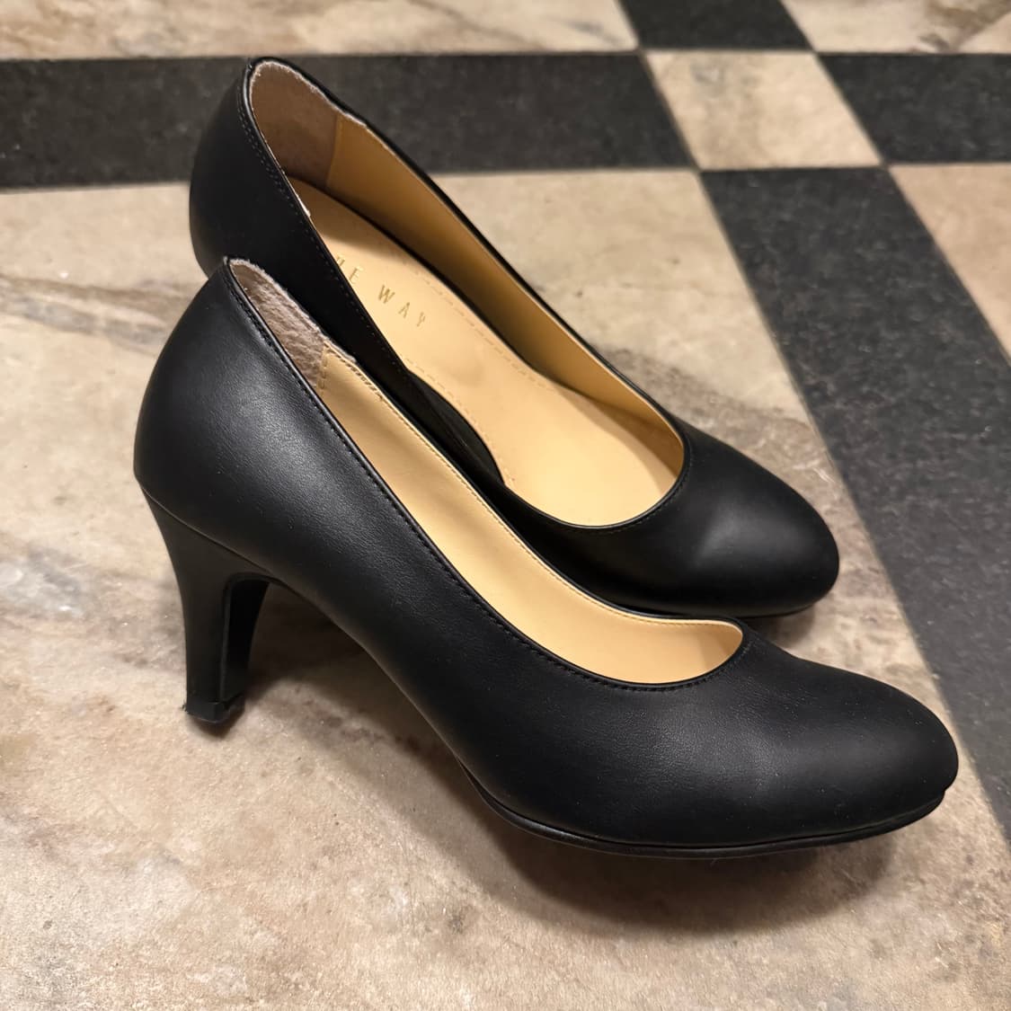 클래식 블랙 힐 구두  상품이미지1