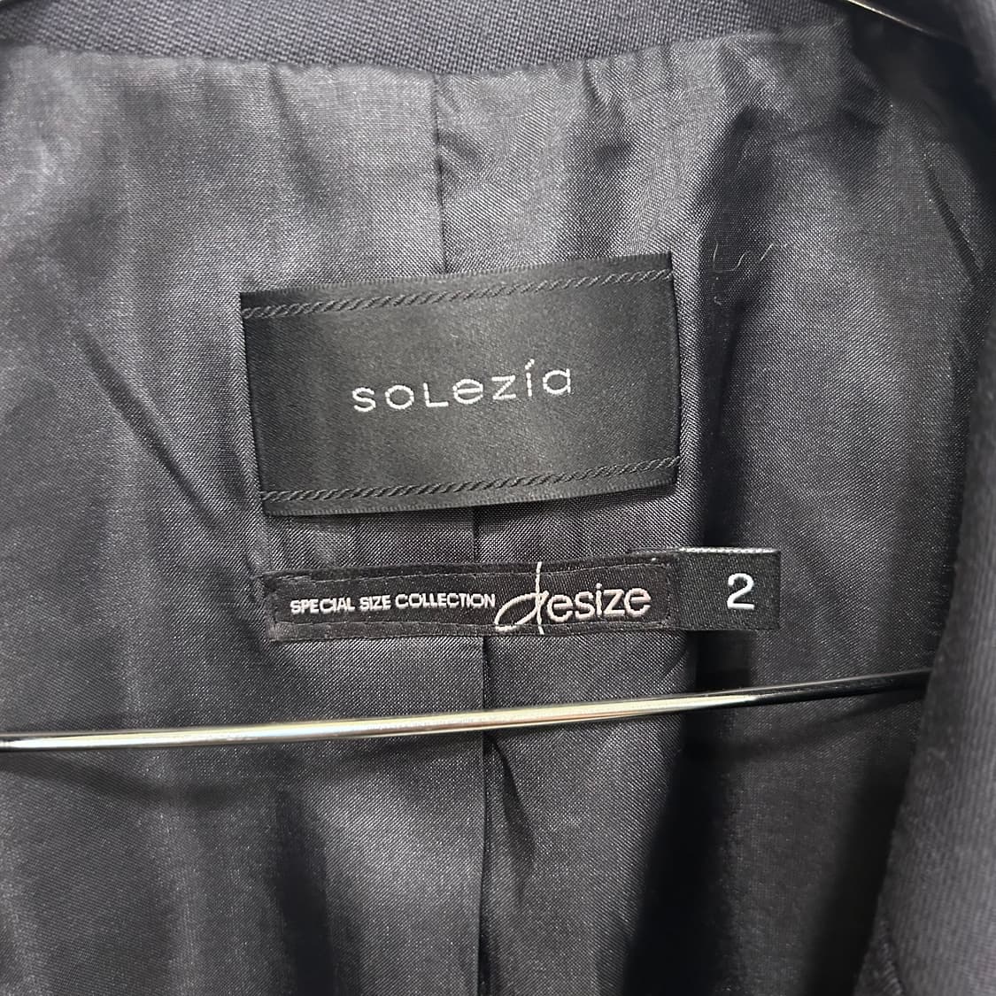 쏠레지아 스페셜컬랙션 배색 견 원버튼 블레이져 상품이미지3