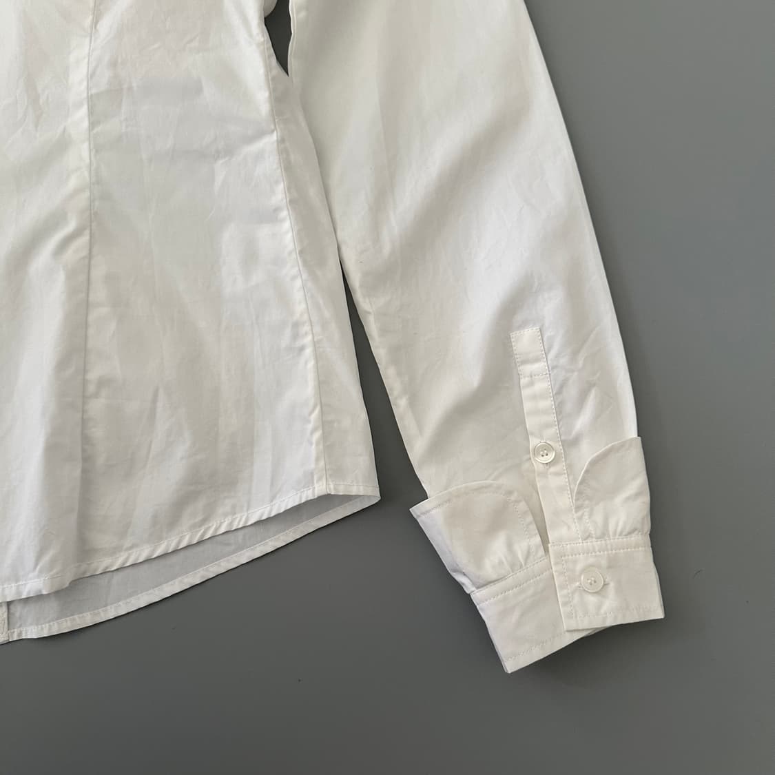 미우미우 miu miu 소매 디테일 셔츠 상품이미지5