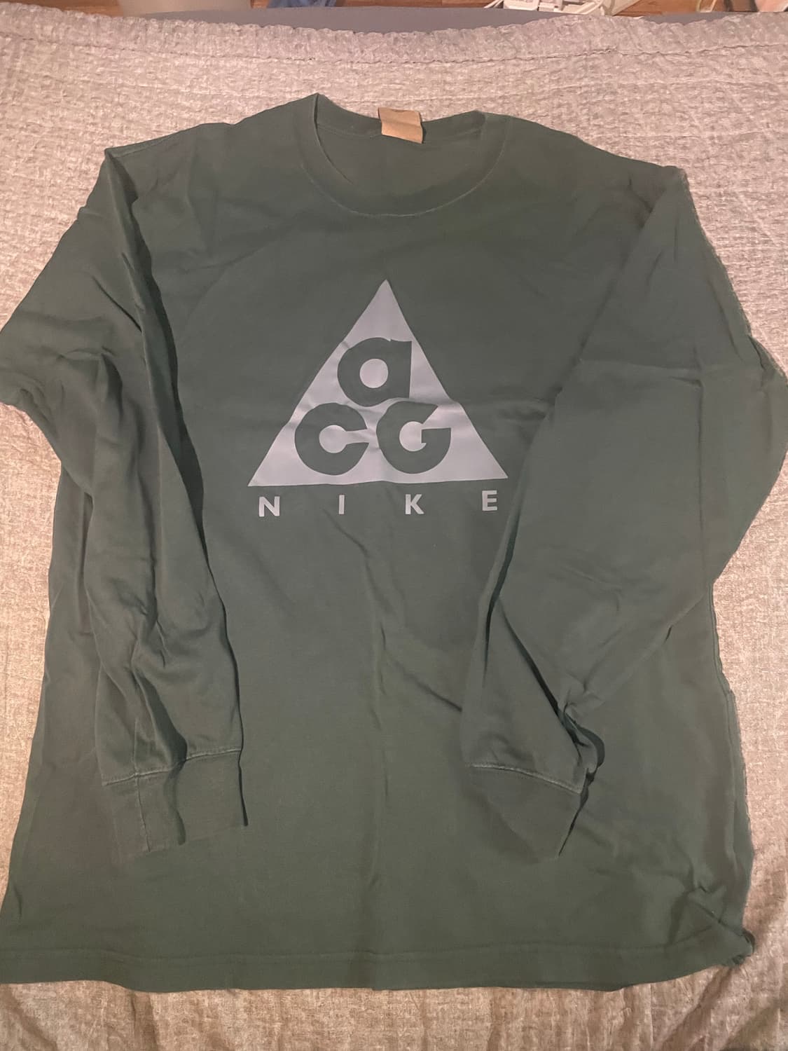 나이키 ACG 롱 슬리브 티셔츠 초록색 M사이즈 상품이미지1