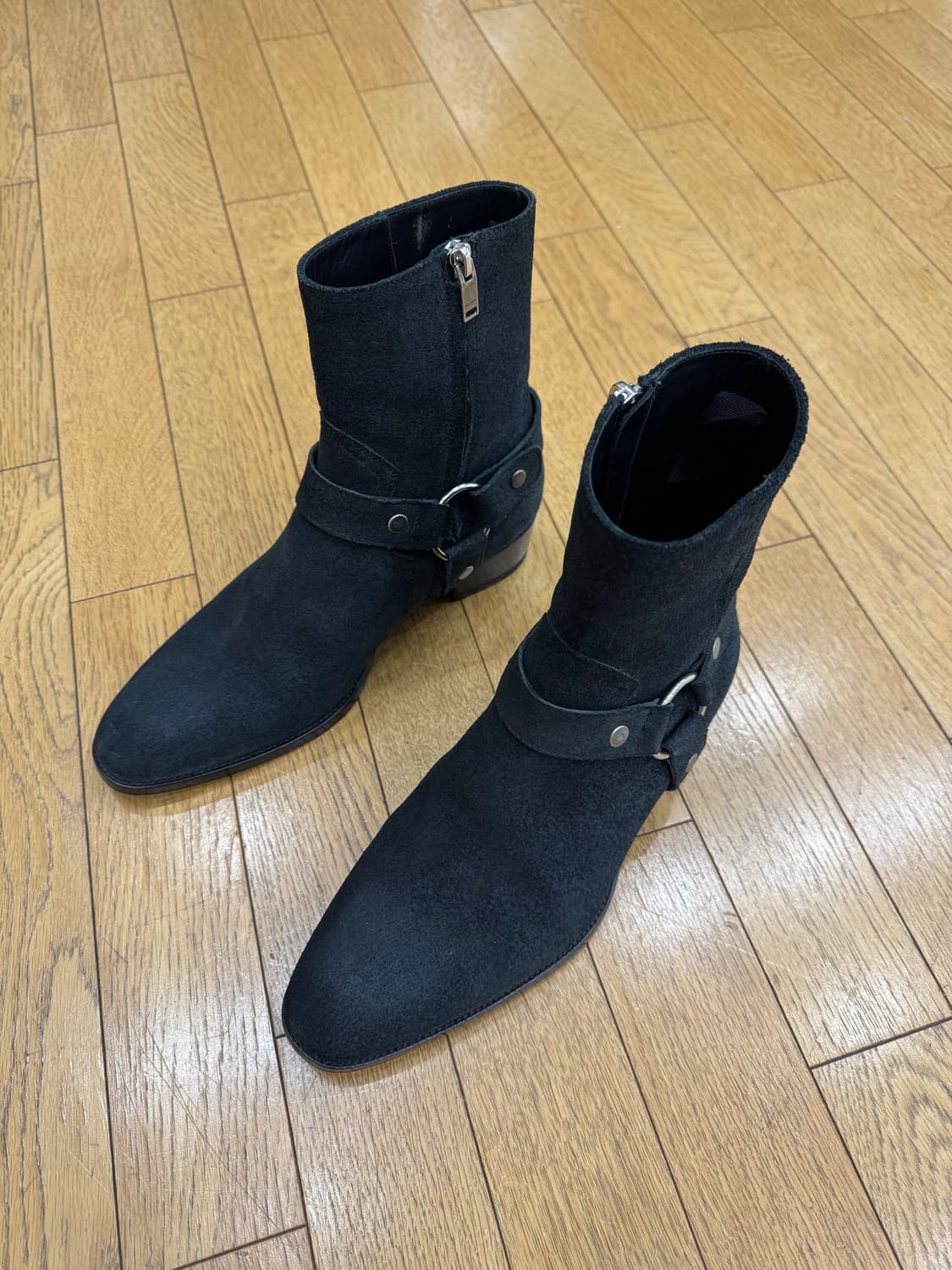 생로랑 스웨이드 와이어트 하네스 부츠 상품이미지4