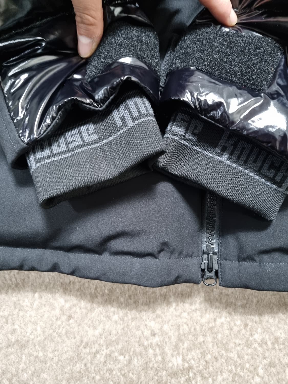 무스너클 남성 두갈드 2.0 샤이니 블랙 패딩자켓 상품이미지4