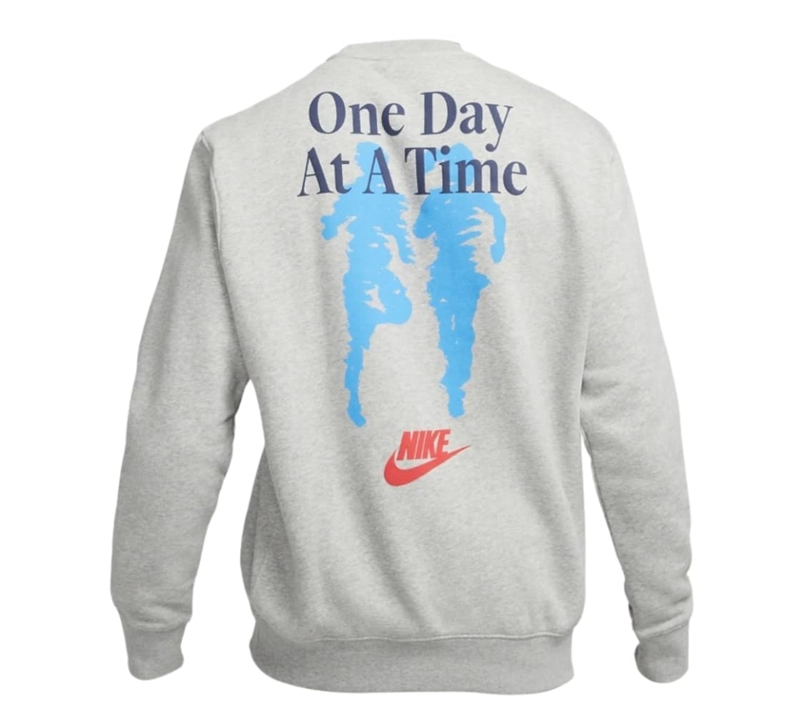 [해외M]나이키 스포츠웨어 원데이 앳 어 타임 기모 스웨트탑 그레이 상품이미지4