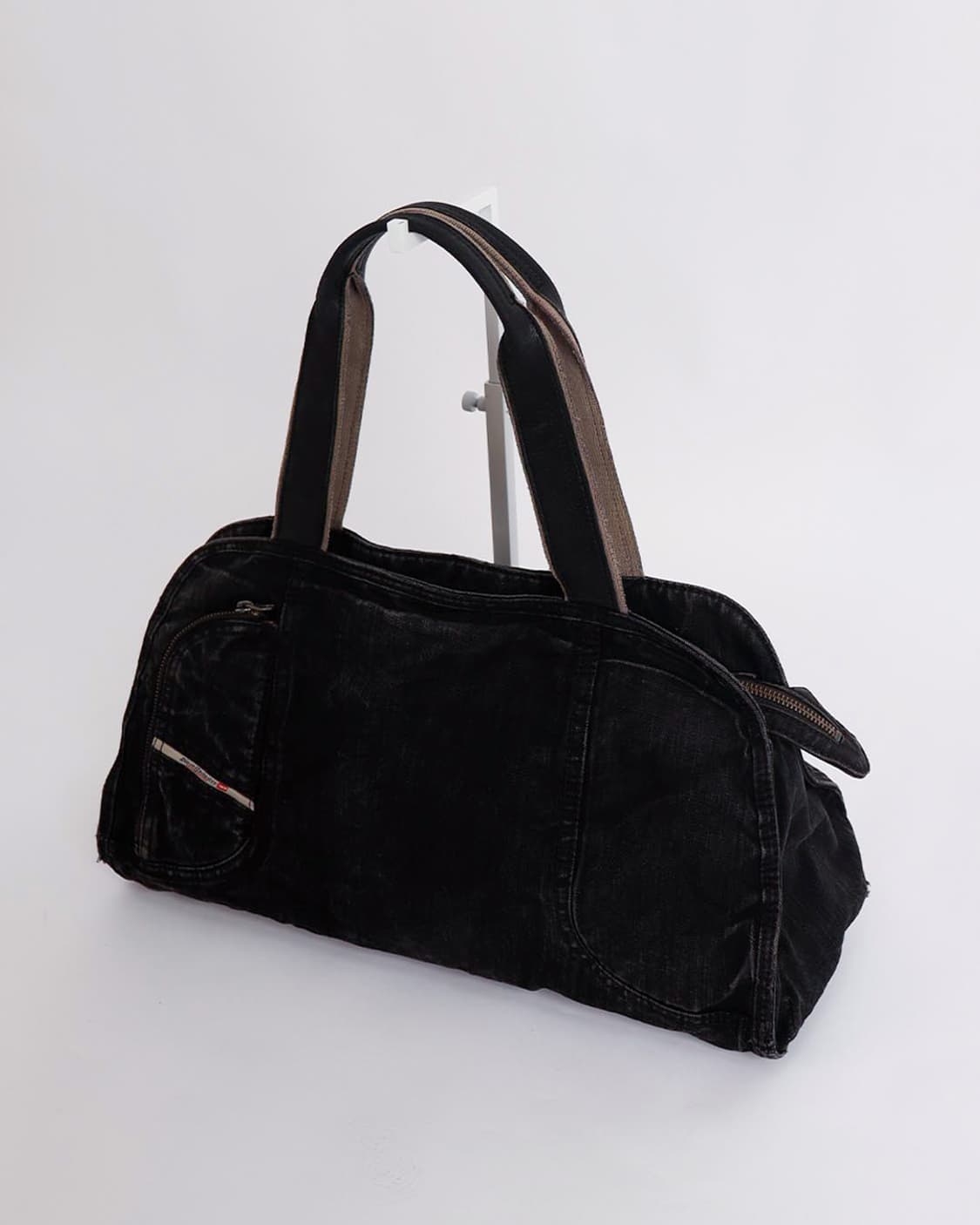 [DIESEL] 워시드 블랙 데님 숄더 백 상품이미지3