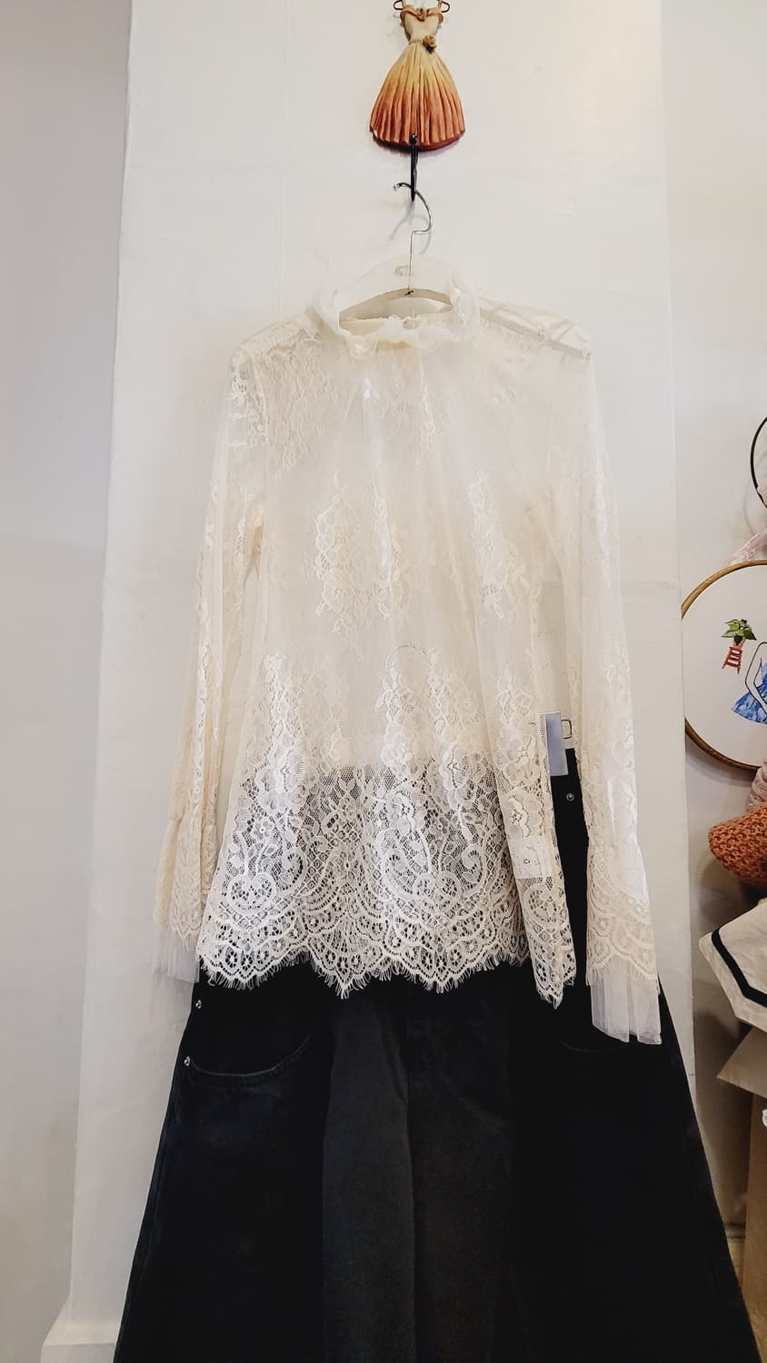 리본벌룬 가디건. 레이스 블라우스. 블랙진 와이드팬츠 상품이미지10