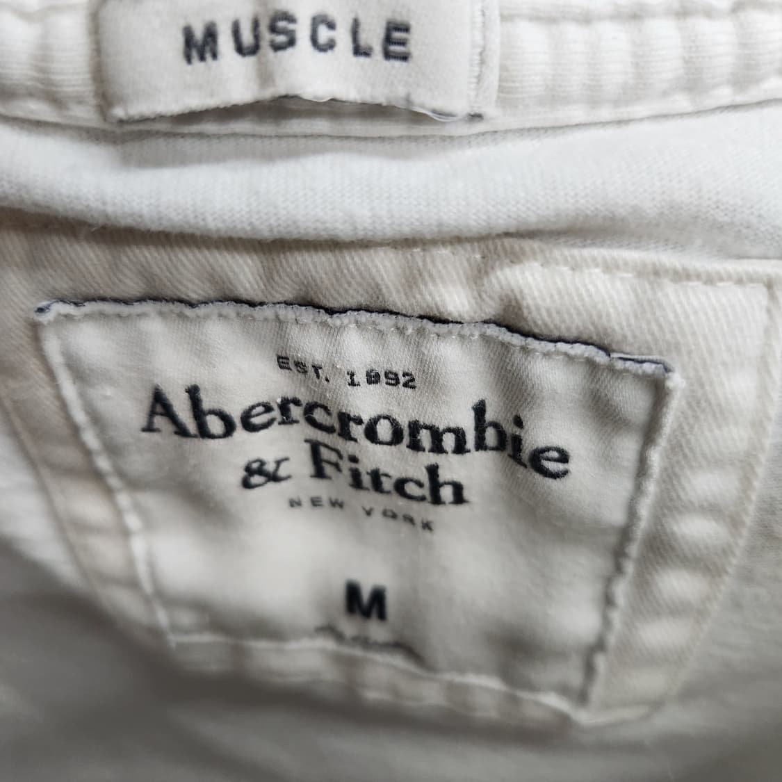 아베크롬비 Y2K 빅로고 반팔티 M(S) 상품이미지5