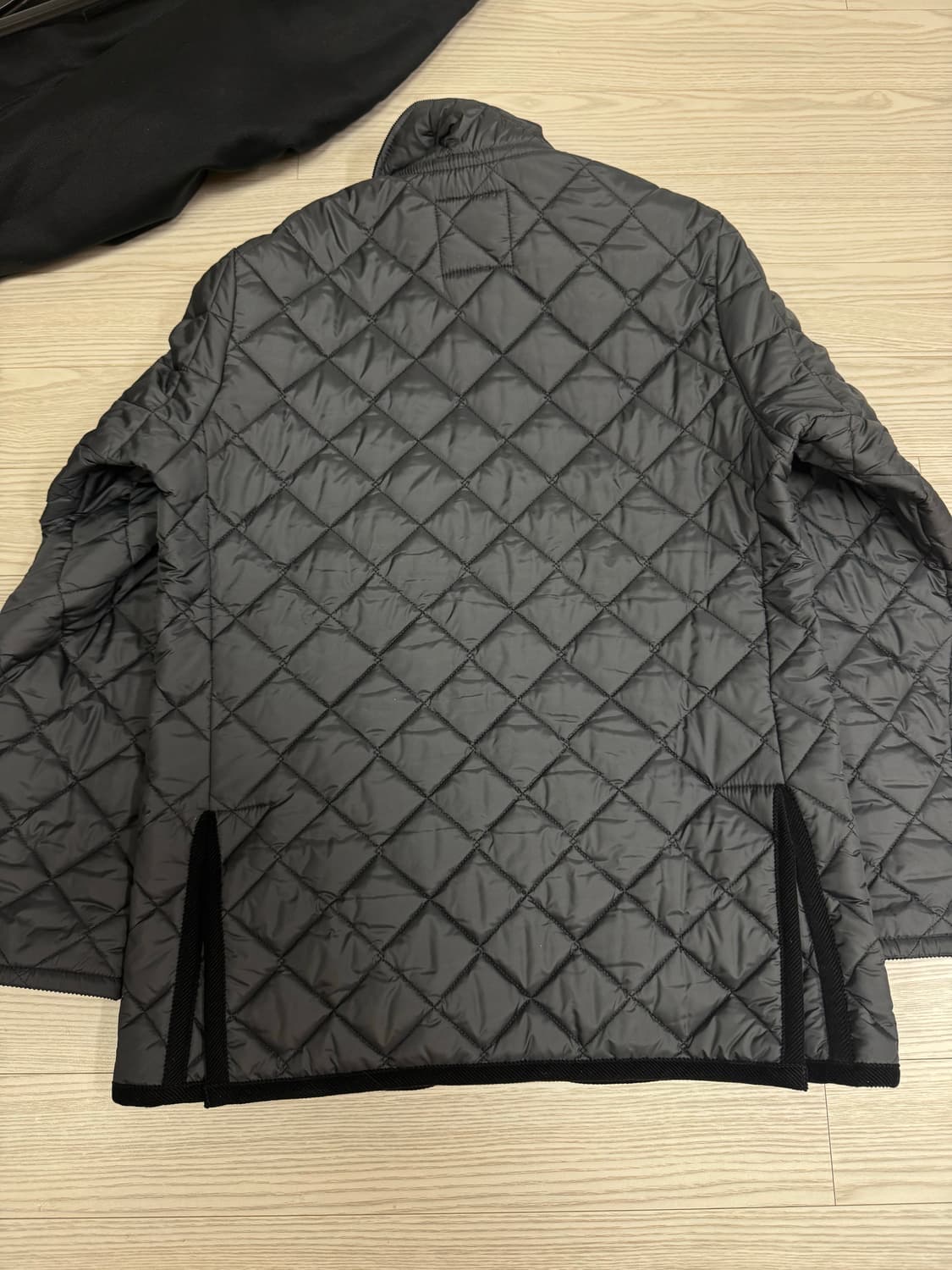 라벤헴퀼팅자켓 사이즈 M 상품이미지4