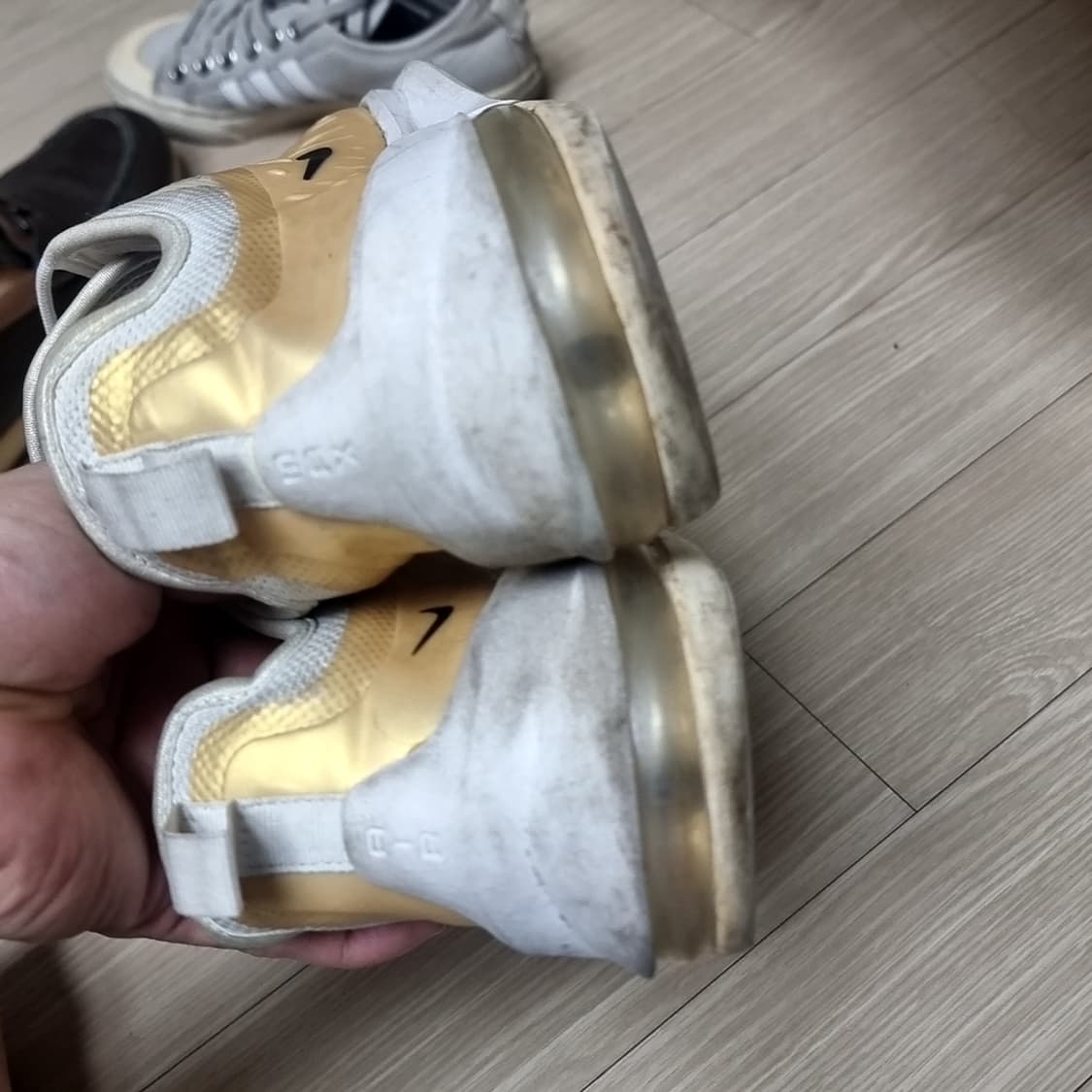 나이키 에어맥스 운동화 화이트/골드(280) 상품이미지4