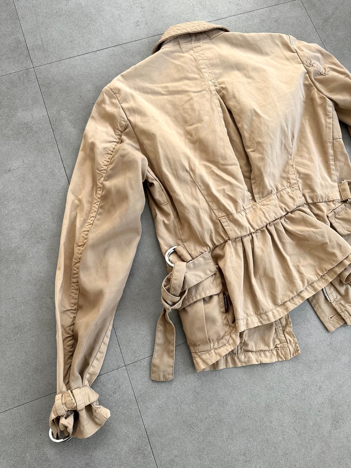 몽클레어 유틸리티 베이지 워크자켓 상품이미지6