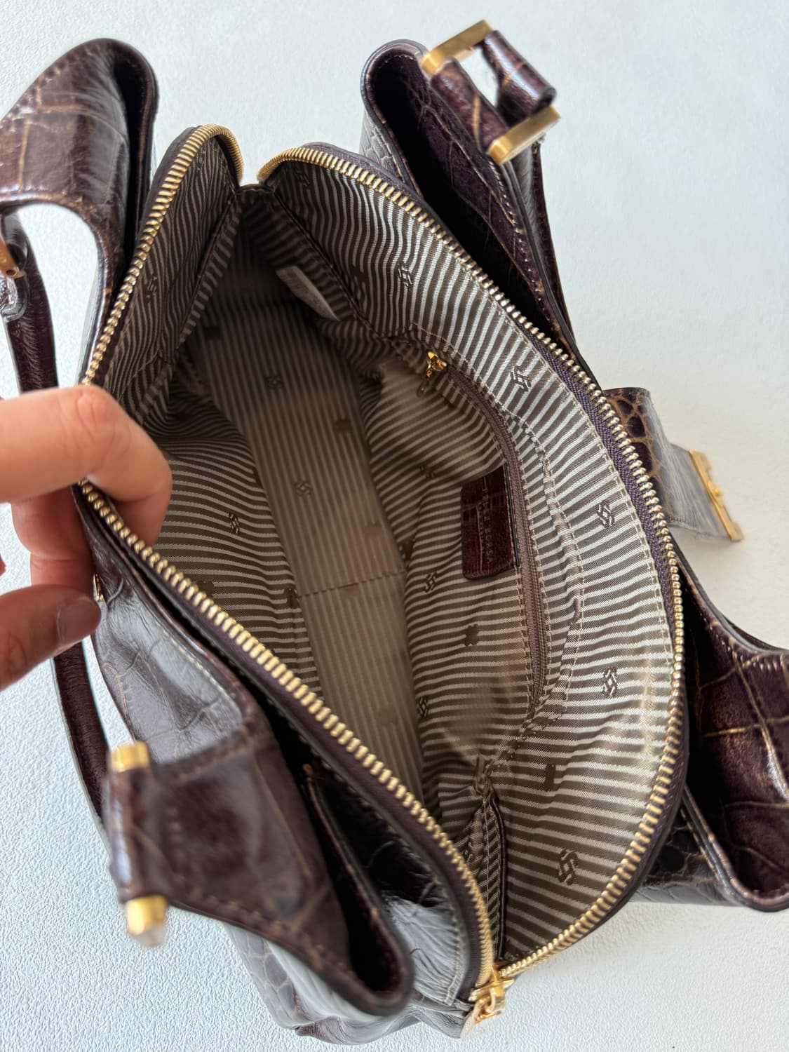 페레보사(PELLE BORSA) 크로커 패턴 숄더백 상품이미지9