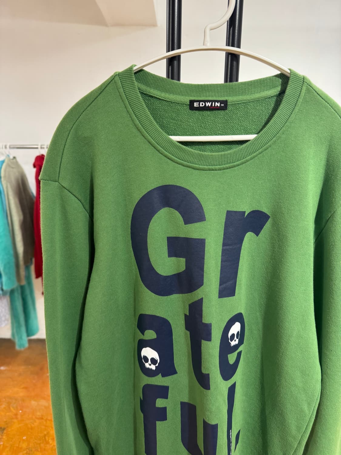 빈티지 그린 로고 맨투맨 상품이미지2