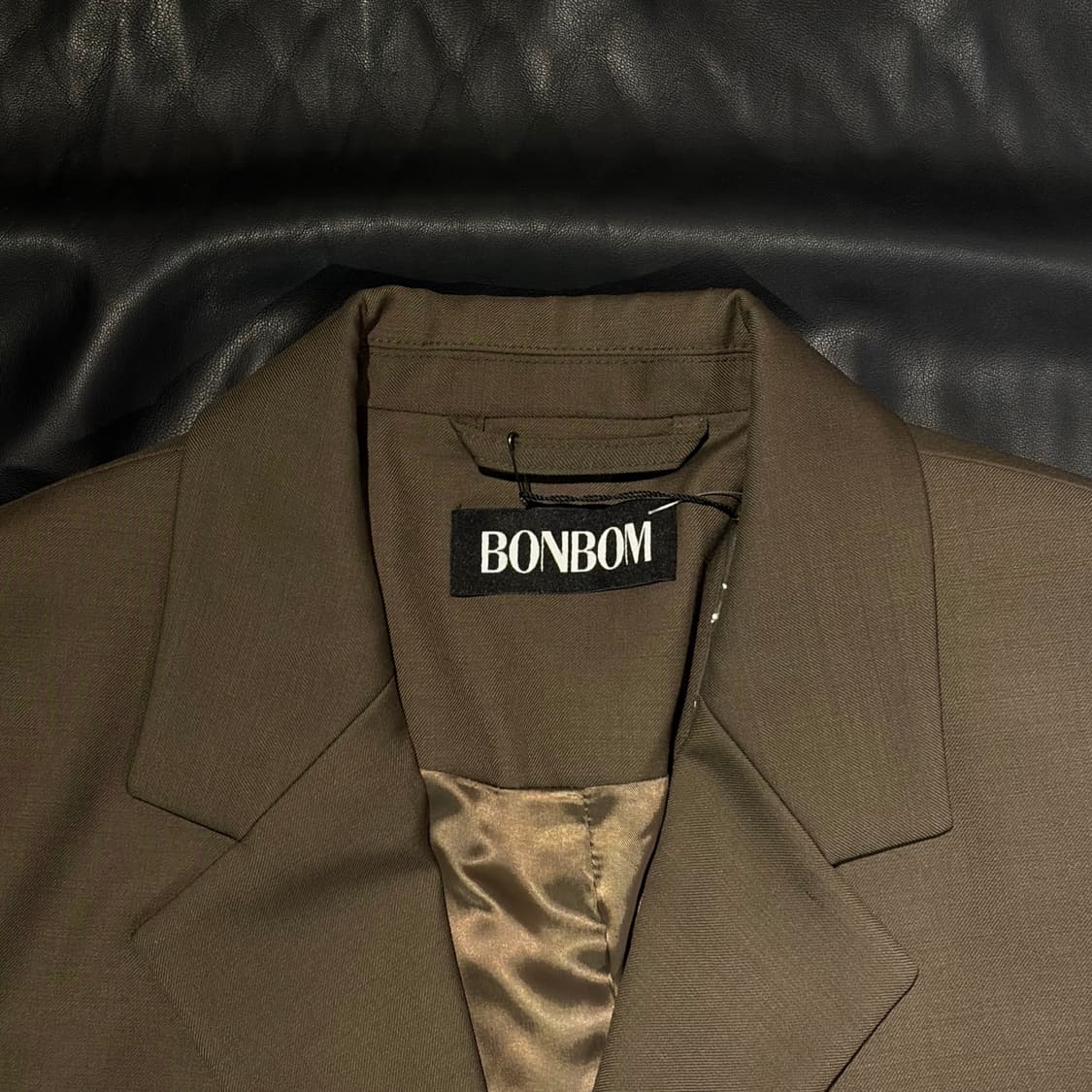 본봄 가터 디테일 크롭 자켓 상품이미지8