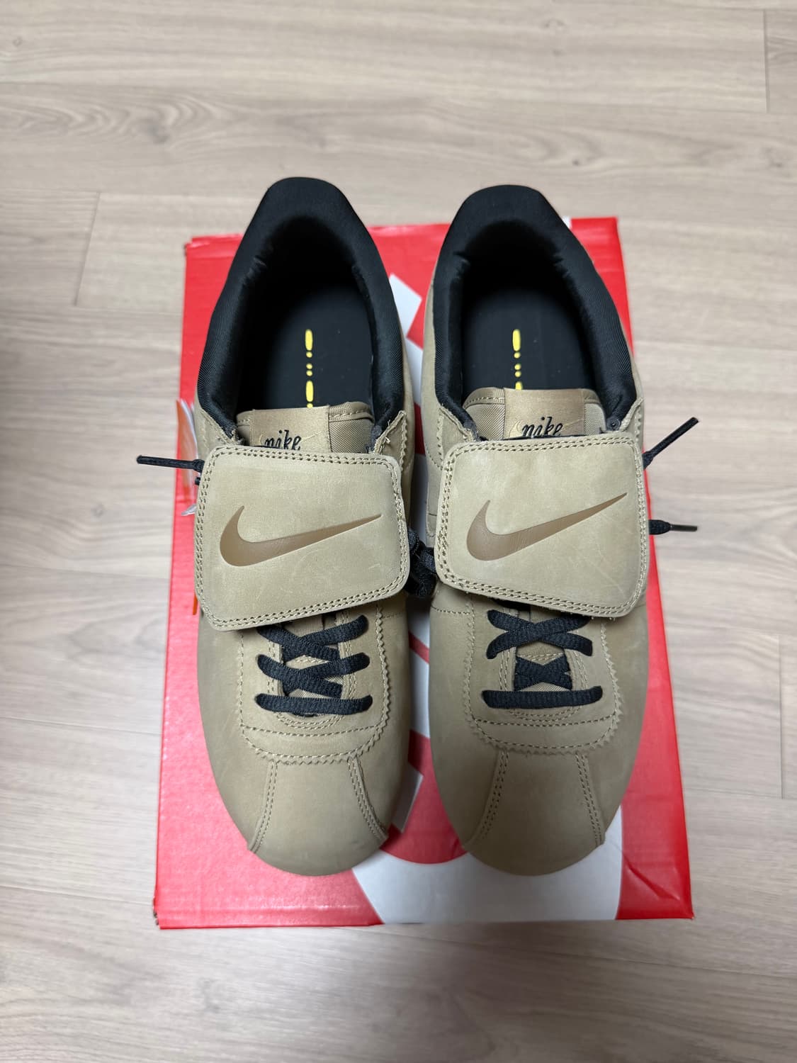 나이키 코르테즈 레더 SE 파라슈트 베이지 오프 누아르(새상품) 상품이미지4