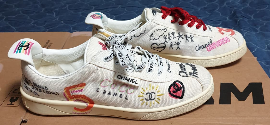 샤넬 퍼렐 윌리엄스 스니커즈 42 (270) 상품이미지3