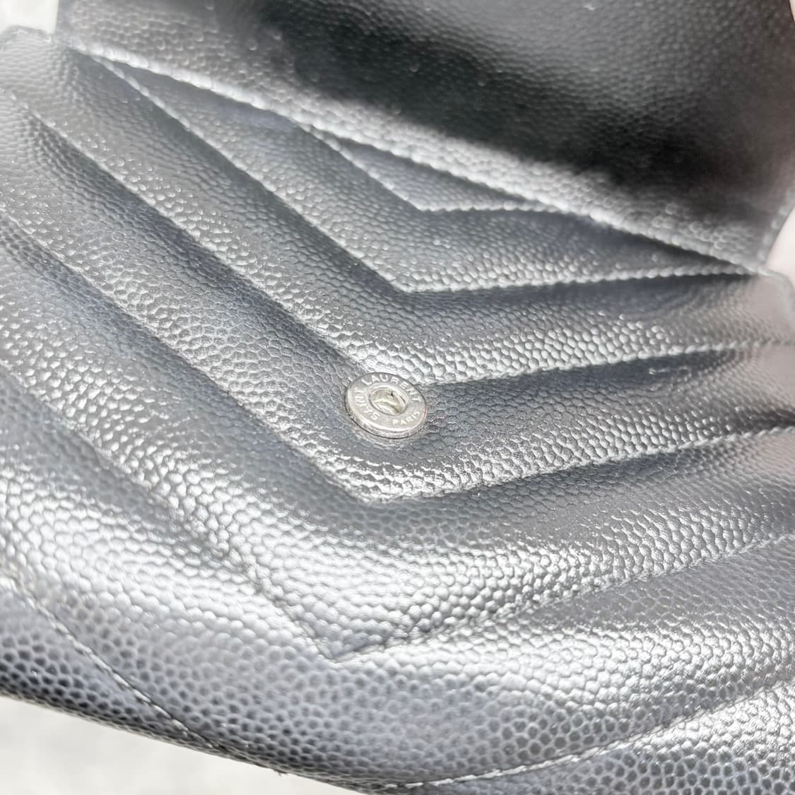 입생로랑 마틀라세 반지갑 상품이미지4