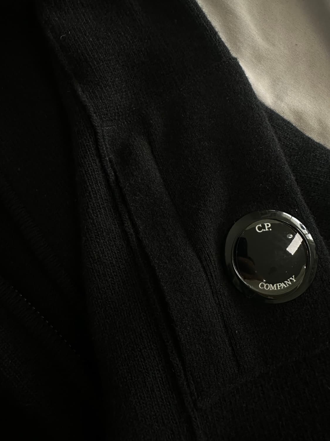 Cp컴퍼니 니트집업 가디건 블랙 상품이미지1