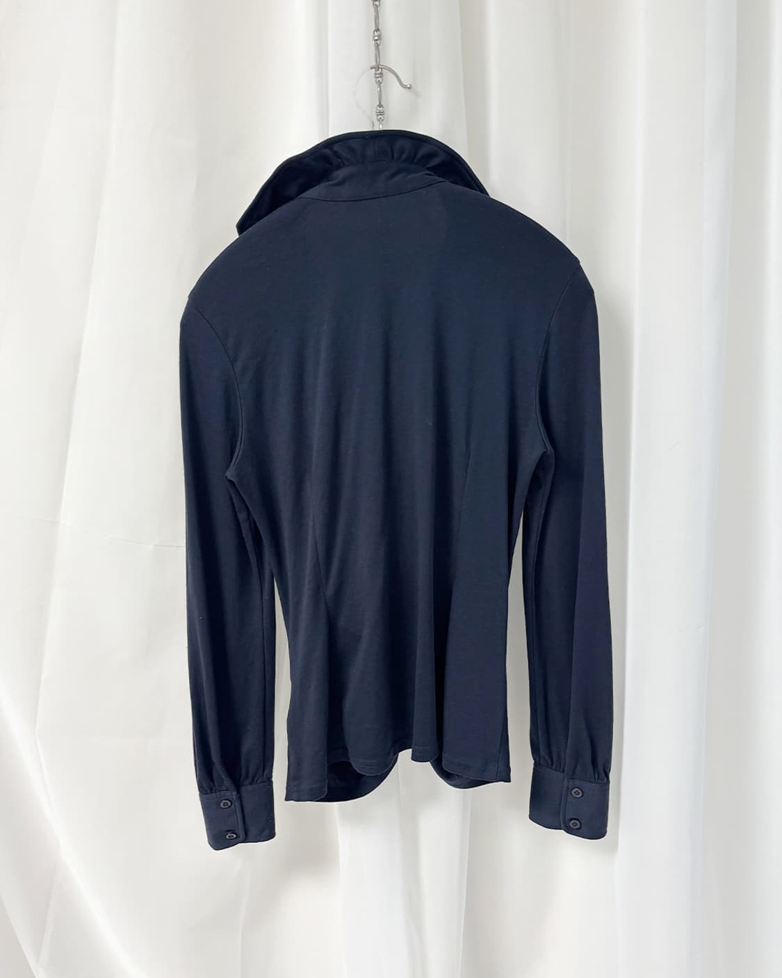 NARACAMICIE 웨이브 러플 셔링 네이비 슬림 티셔츠 상품이미지2