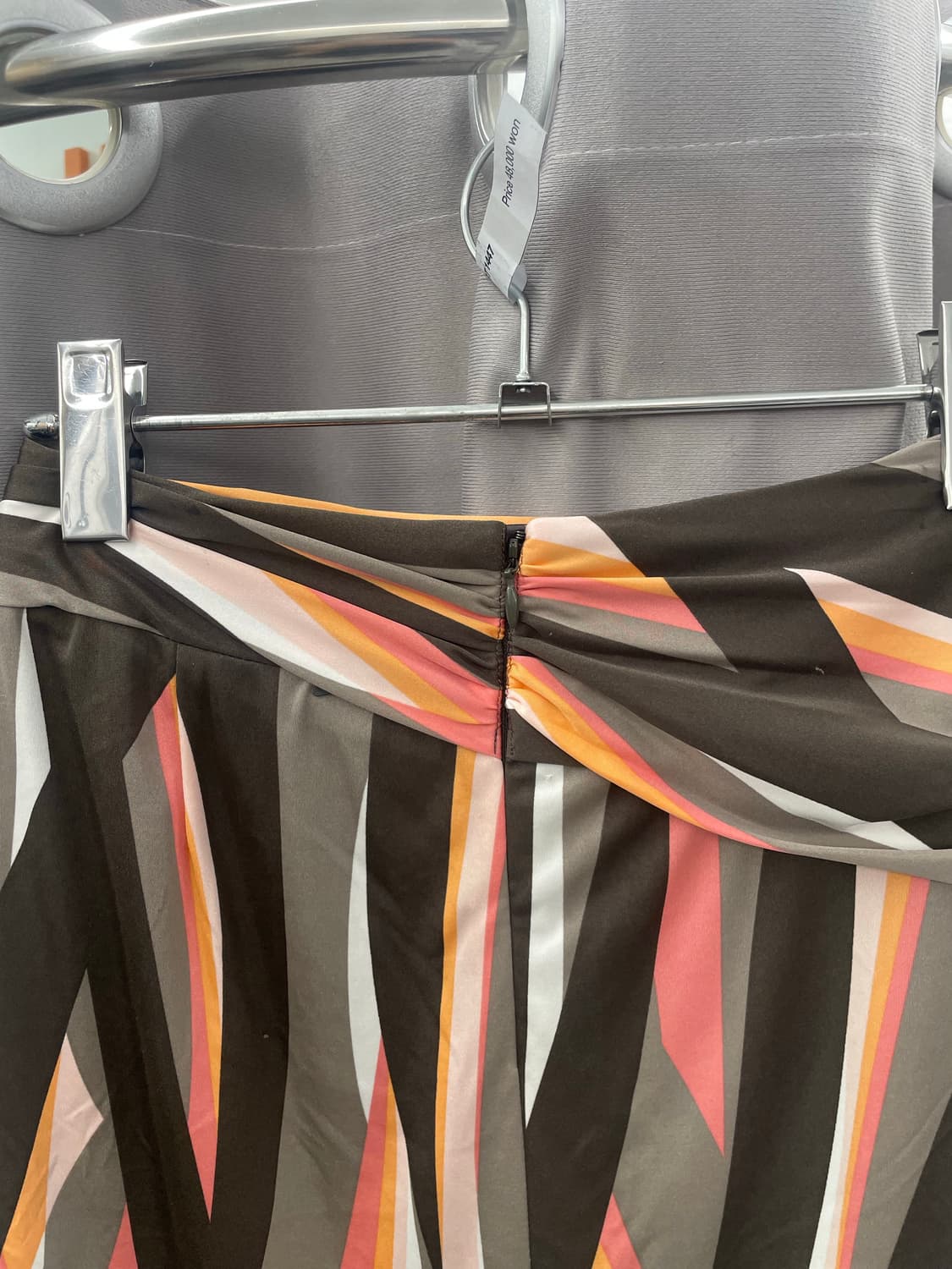 멀티 스트라이프 미디 스커트 상품이미지2