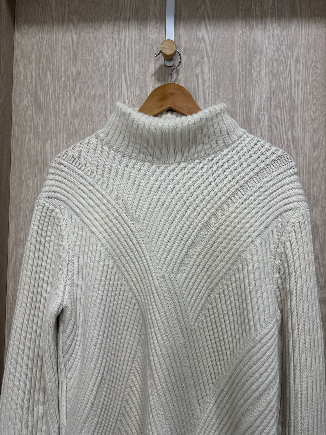 시스템옴므 울캐시미어 오버핏 터틀넥 스웨터95~100/크리미화이트 상품이미지3