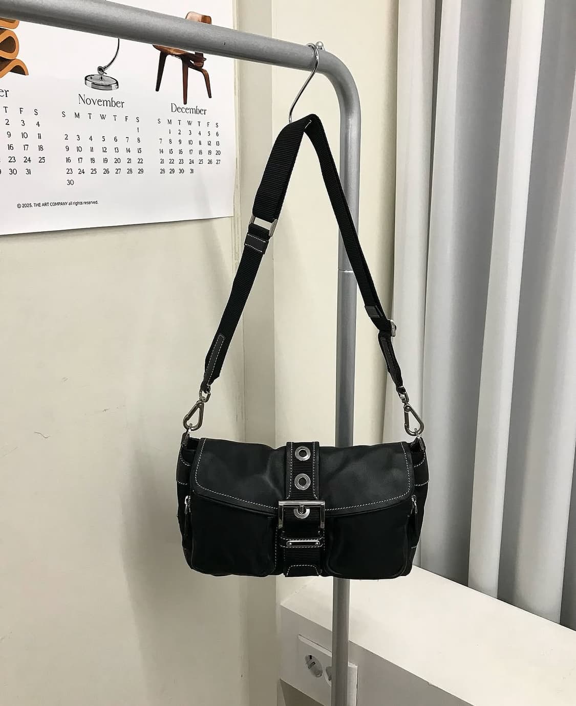 프라다 포코노 버클 크로스백 가방 상품이미지1