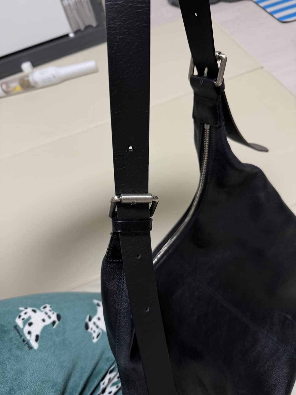 *빠른판매/ 토니웩 24FW 명작 가방 / 풀그레인 레더 라지 숄더백 상품이미지7