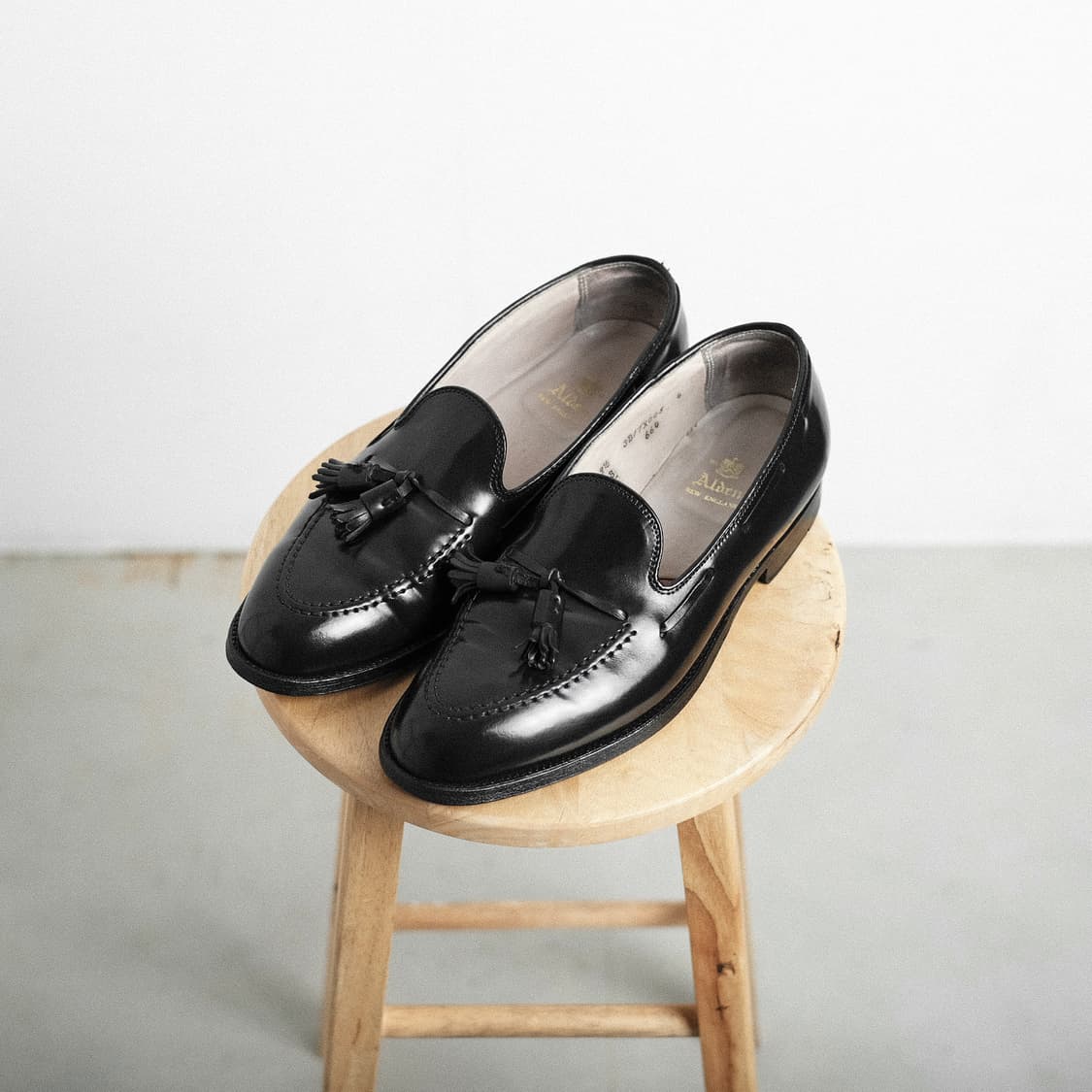 알든 664 9.5D(275사이즈) 블랙 코도반 태슬 로퍼 상품이미지3