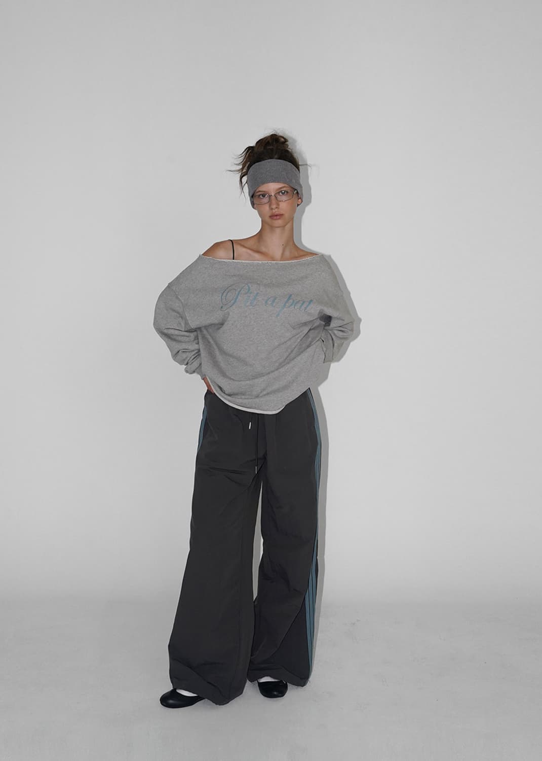 (새상품) 블랙업 키피니 보트넥 프린팅 긴팔티 오프숄더 원숄더 상품이미지3